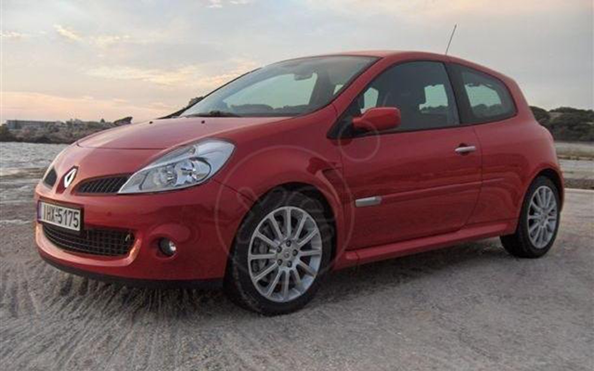 5 μεταχειρισμένα Renault Clio RS από 7.999 ευρώ