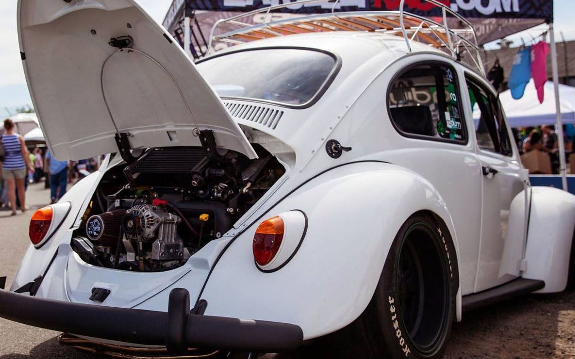 Σίγουρα φαντάζεσαι τι μοτέρ φοράει αυτό το «σκαθάρι»