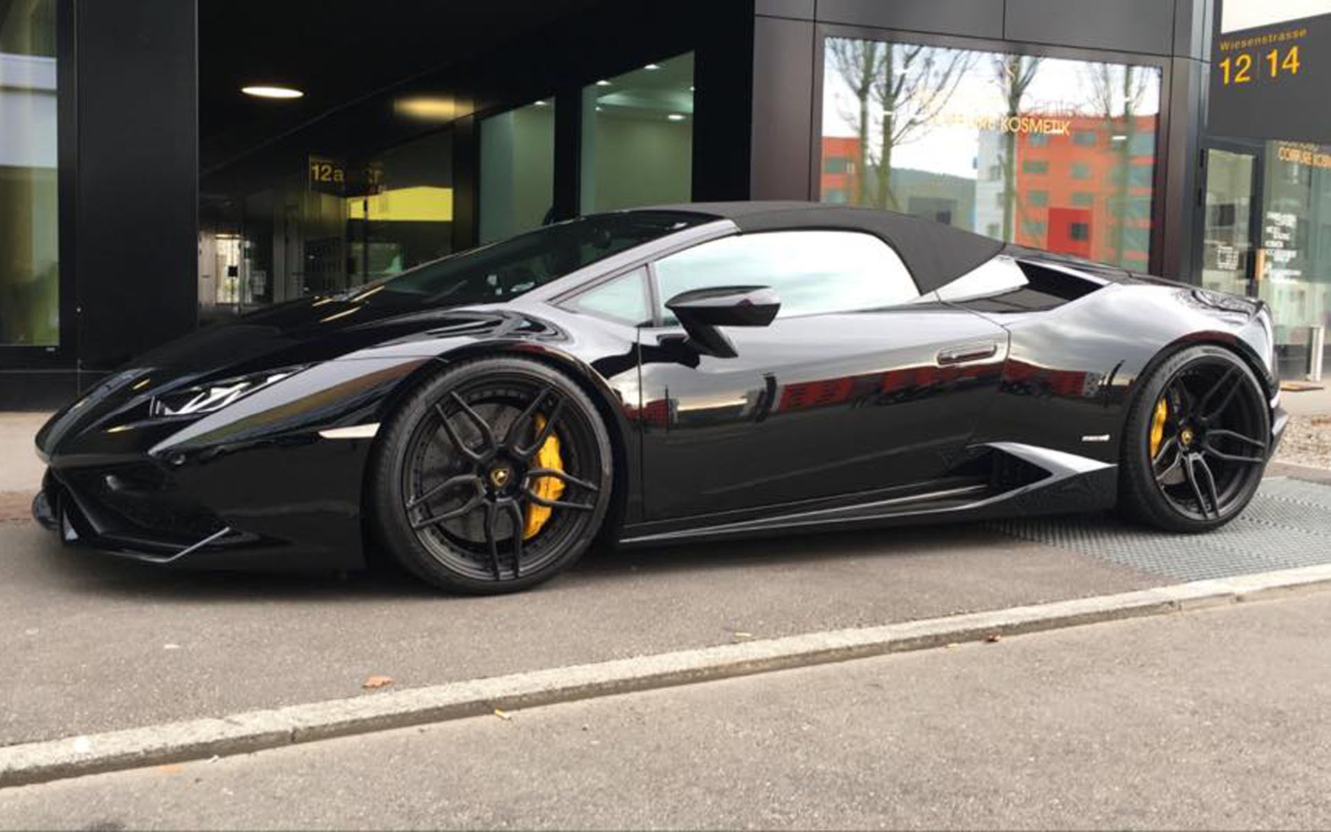 4.400 ευρώ αμοιβή για αυτή την κλεμμένη Lamborghini