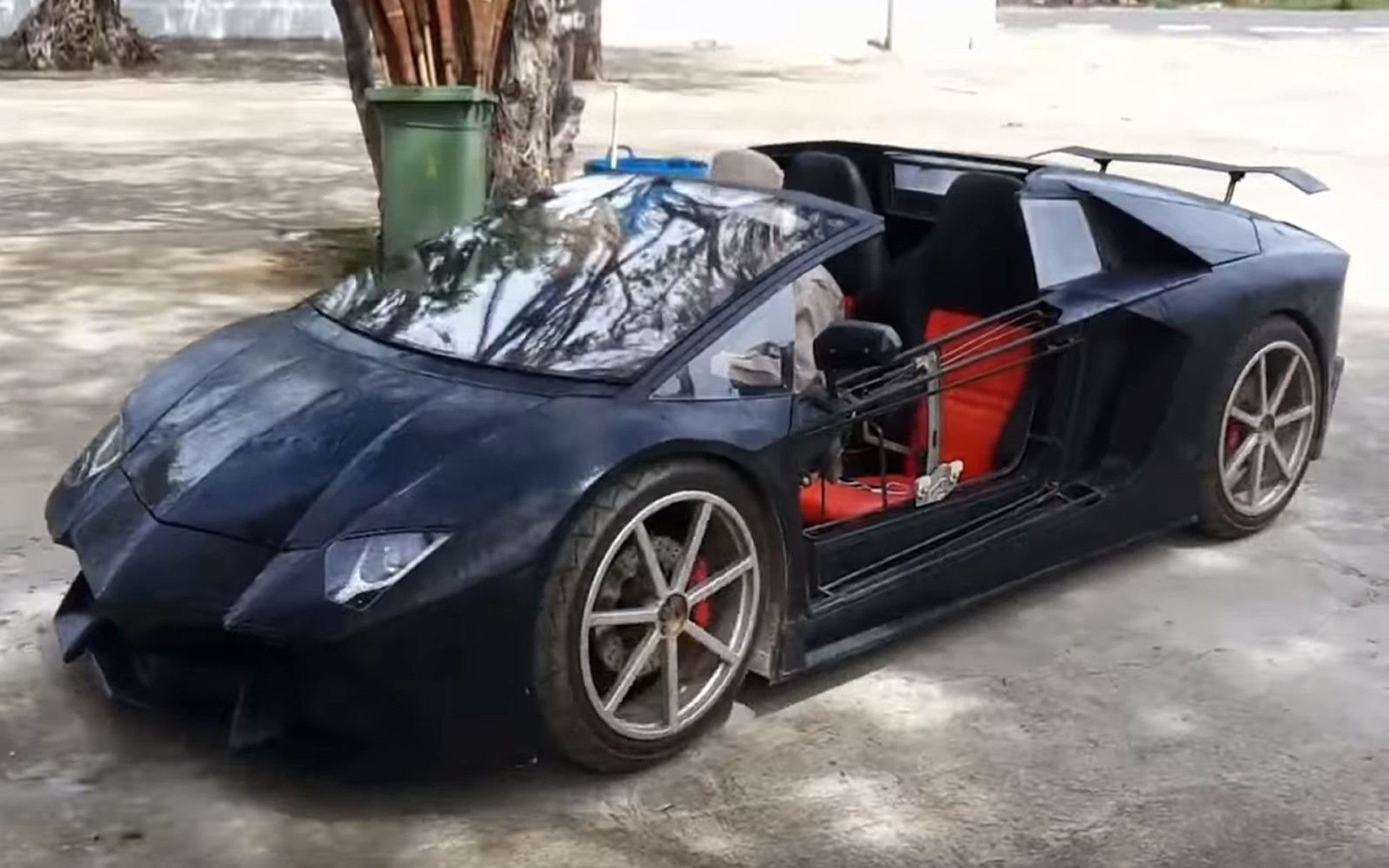 Αγρότης έφτιαξε τη δική του Lamborghini