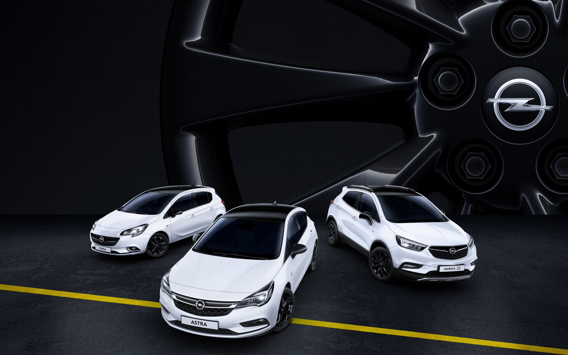 OPEL BLACK EDITION: Η γοητεία της μαύρης αντίθεσης