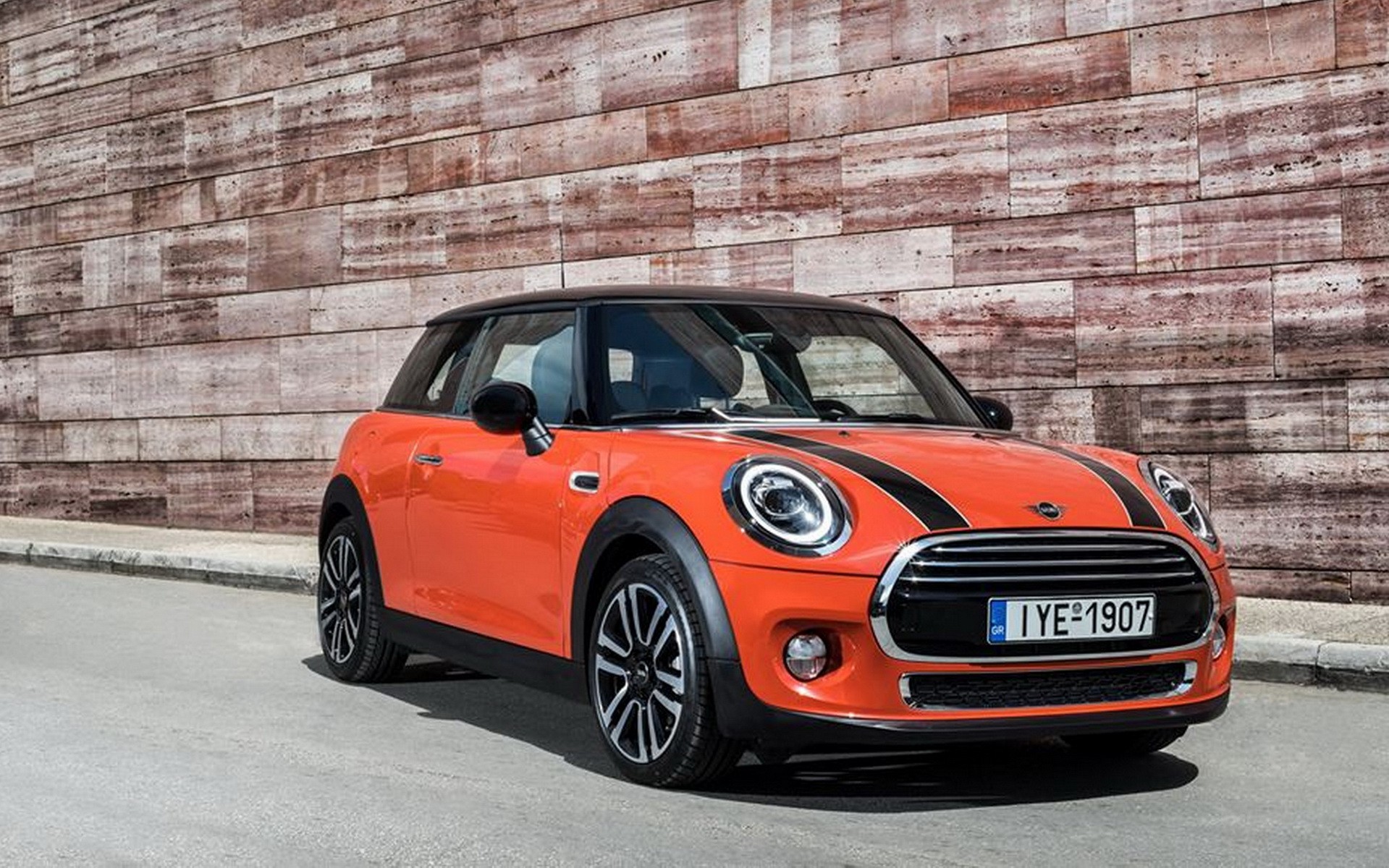 ΟΔΗΓΟΥΜΕ: Νέο Mini Cooper 2018