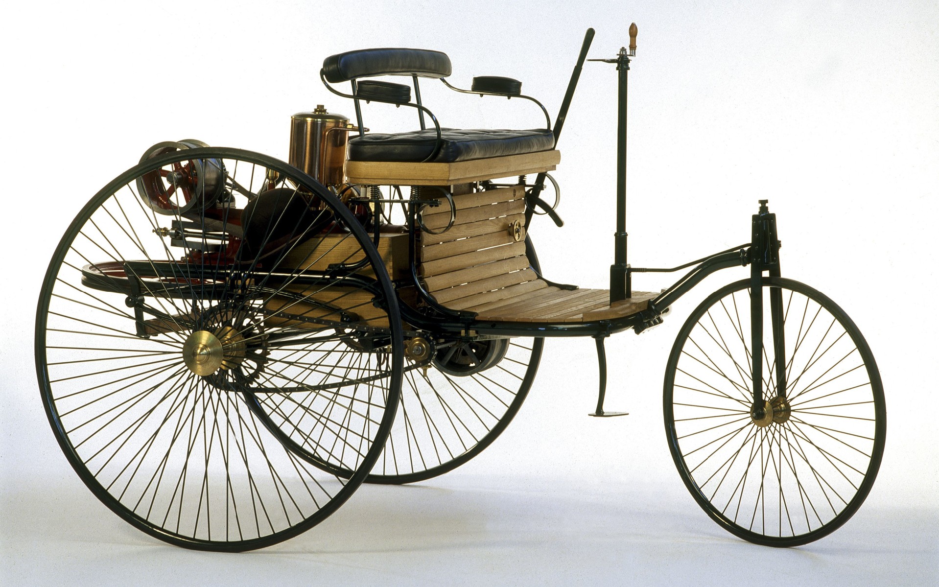 H Mercedes-Benz πουλάει το 