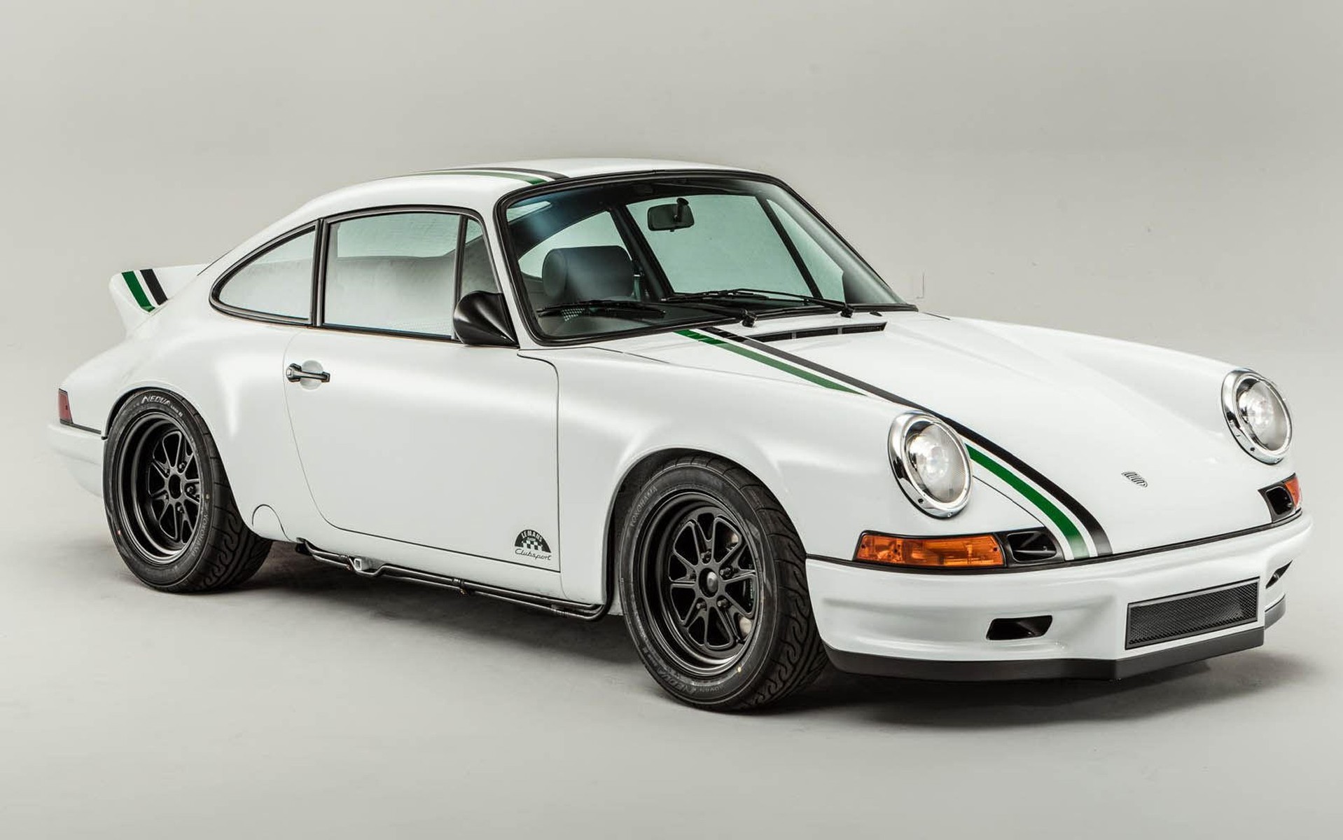 Αυτή ή μια καινούργια 911 GT2 RS;