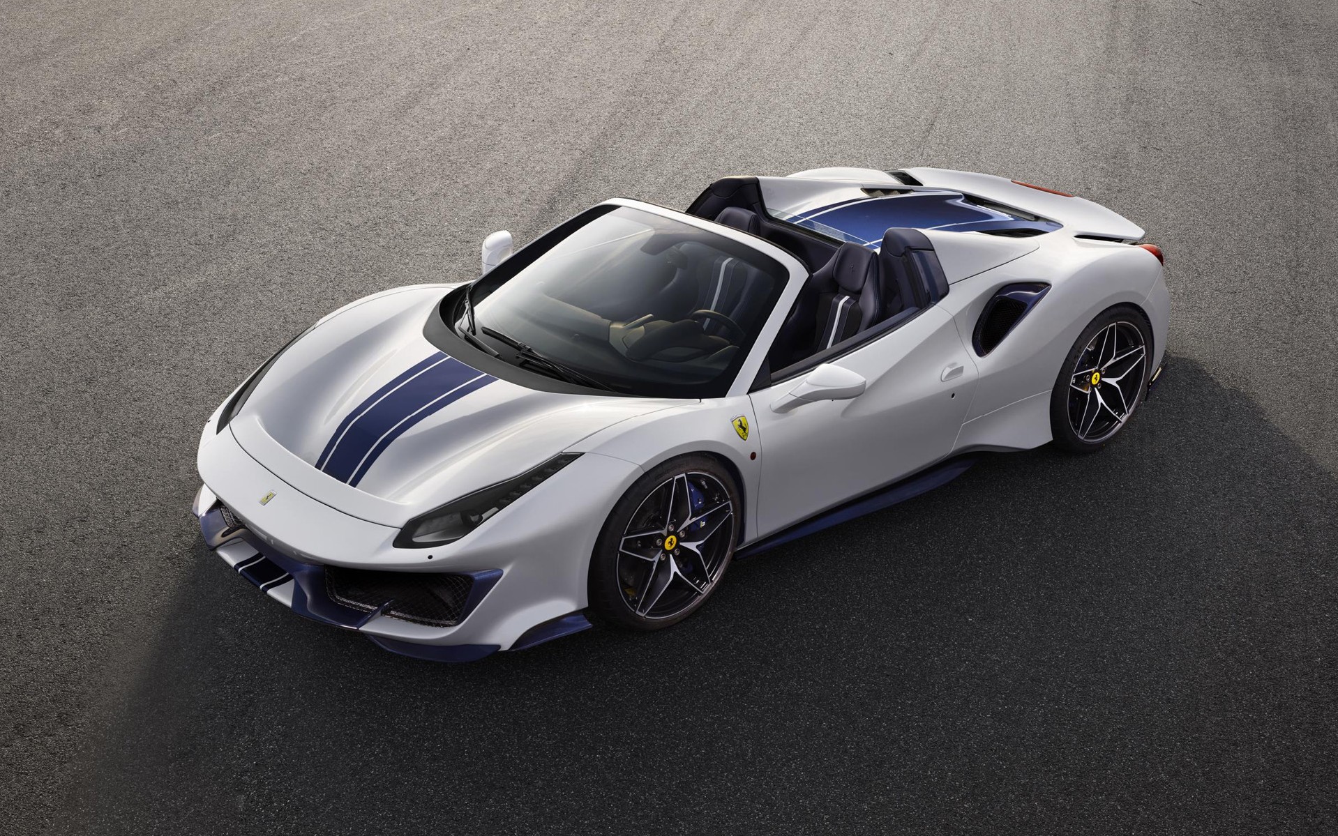 Η Ferrari 488 Pista Spider με 720 ίππους