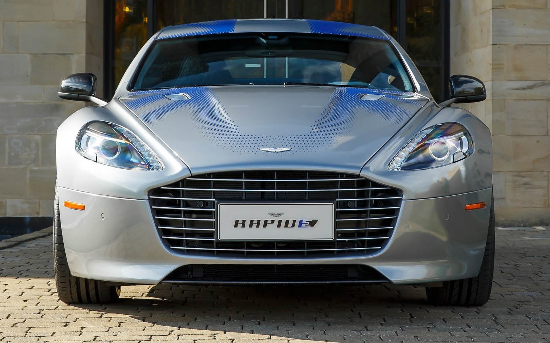 Πληροφορίες για την ηλεκτρική Aston Martin Rapide E