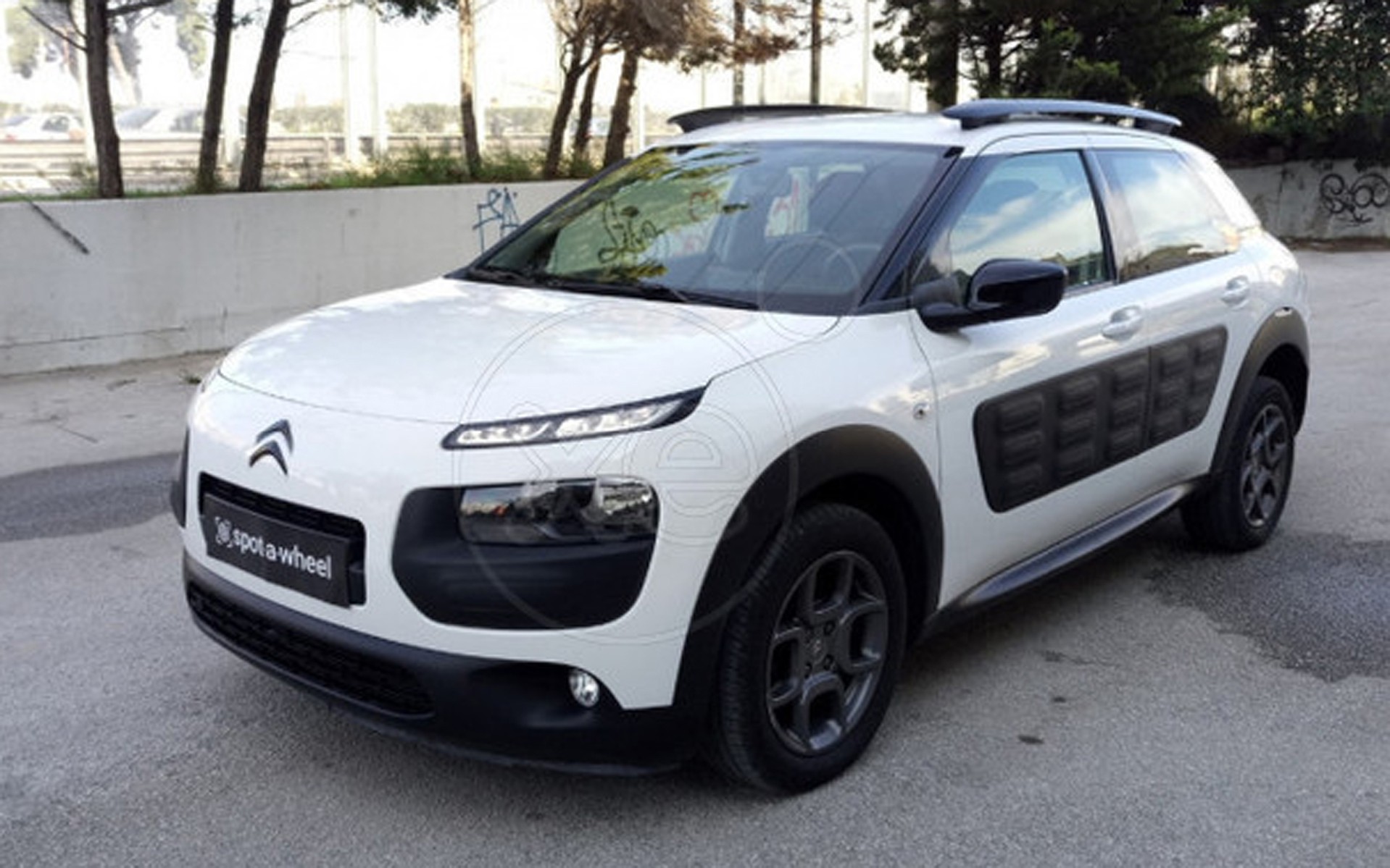 5 μεταχειρισμένα Citroen C4 από 4.300 ευρώ