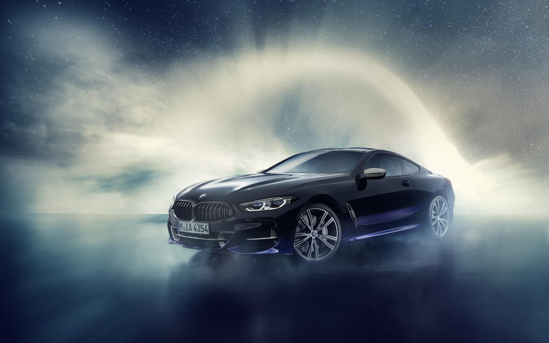 Εξωγήινη ύλη «στολίζει» την BMW M850i Night Sky