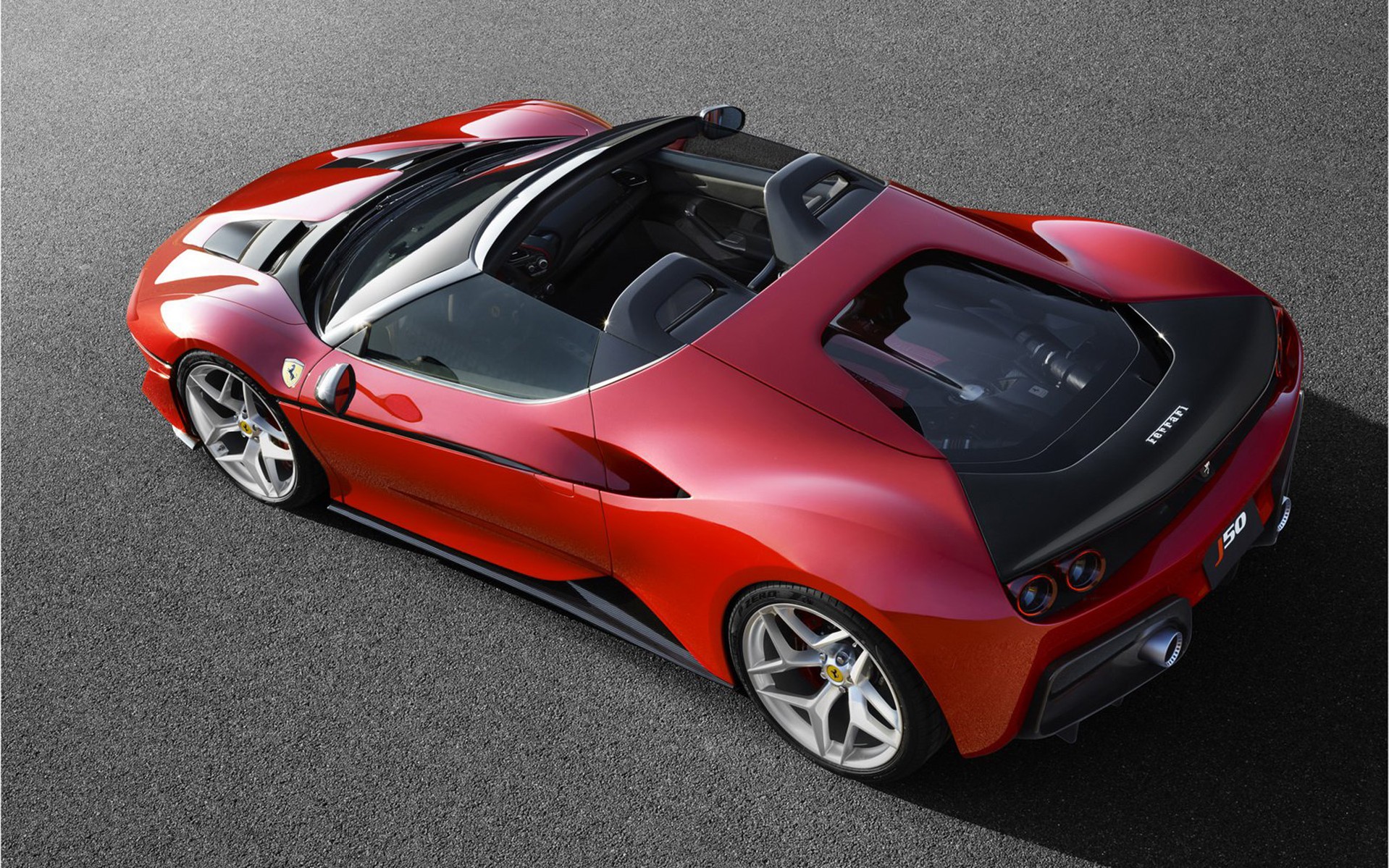 Πωλείται η εντυπωσιακή Ferrari J50 με… 0 χιλιόμετρα!