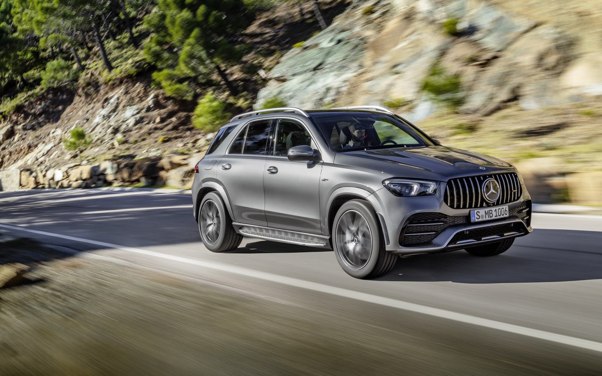 Νέα Mercedes-AMG GLE 53 4Matic+ (video)