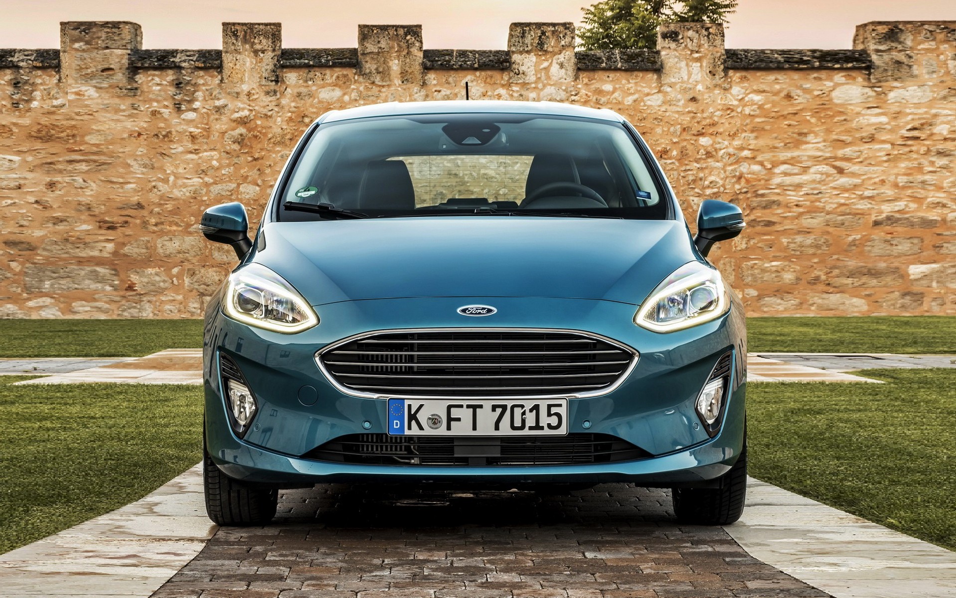 ΝΕΟ FORD FIESTA. Δικό σου. Εύκολα!