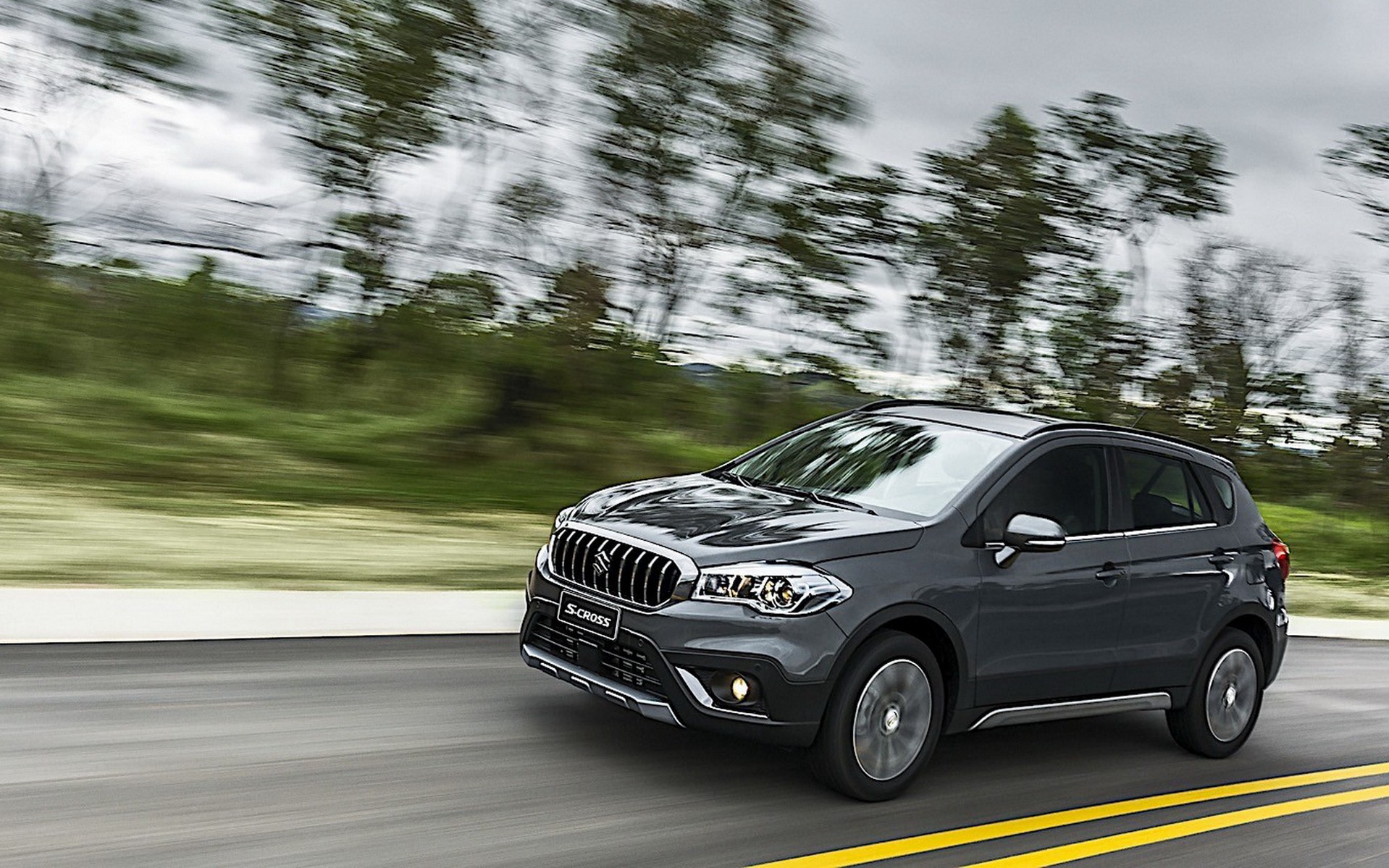 SUZUKI S-CROSS. Double Magic.