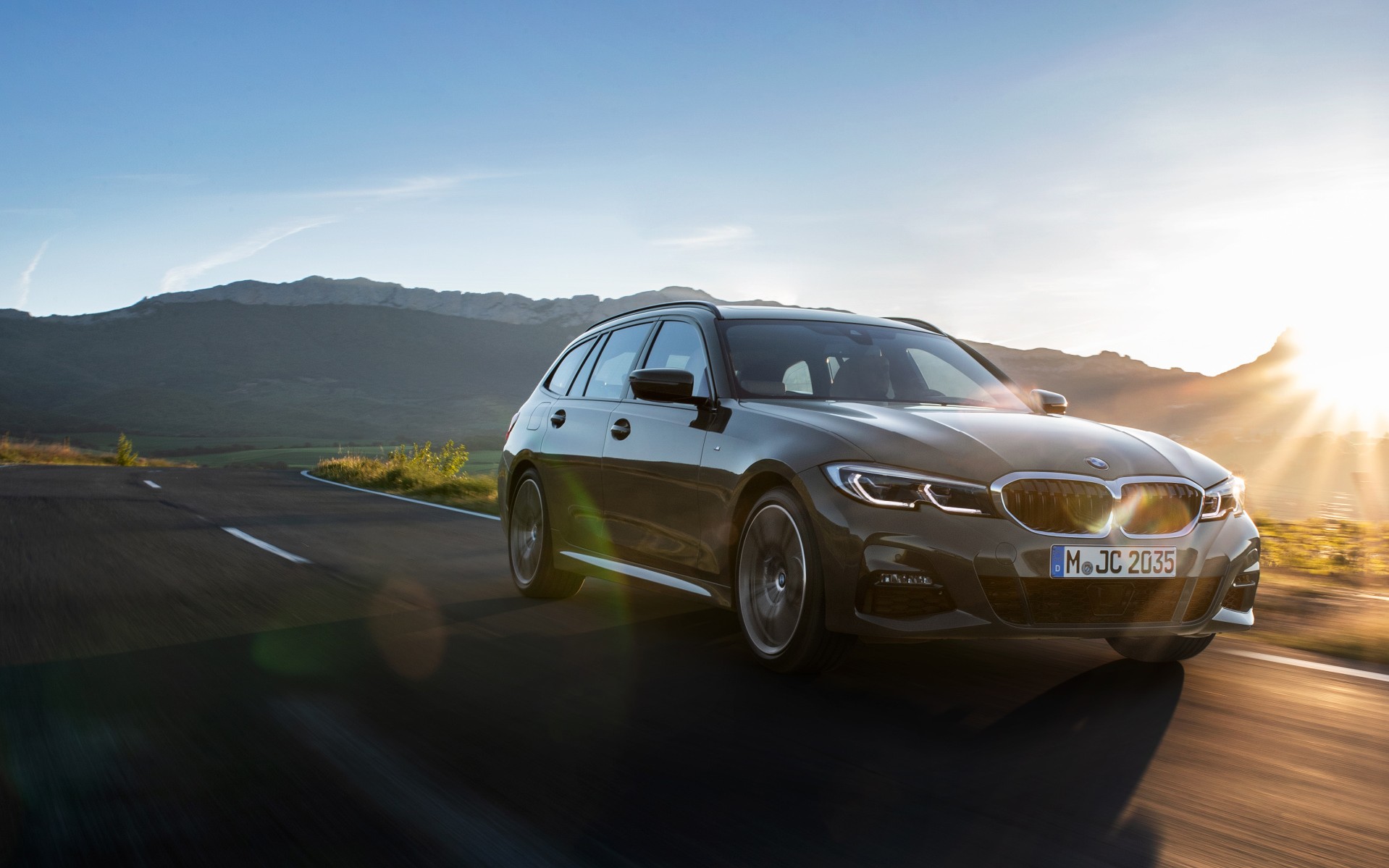 Νέα BMW Σειρά 3 Touring με 500 lt χώρο αποσκευών
