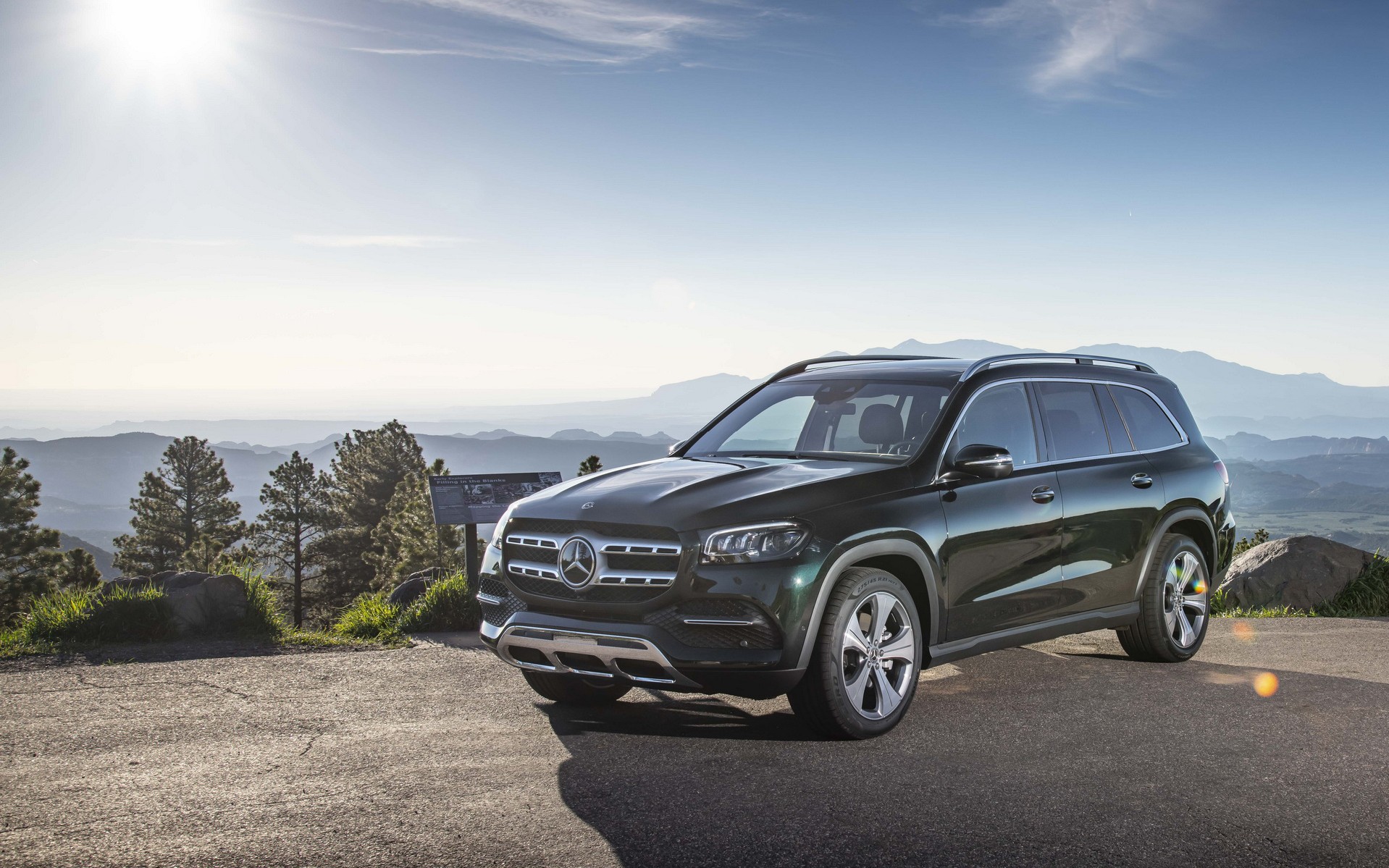 Οδηγούμε τη νέα Mercedes-Benz GLS: Η S-Class των SUV