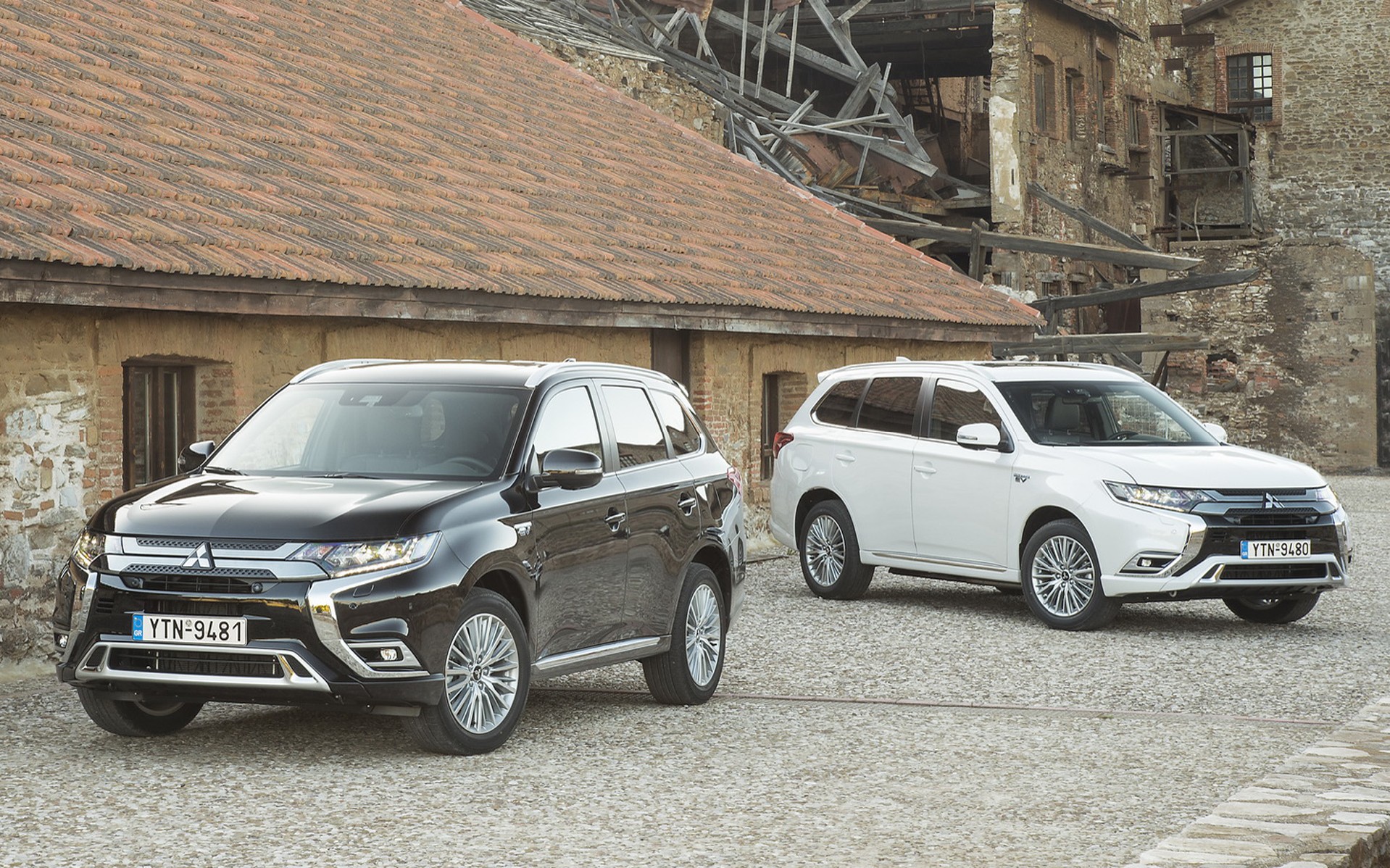 Οδηγούμε στην Ελλάδα το plug-in υβριδικό Mitsubishi Outlander