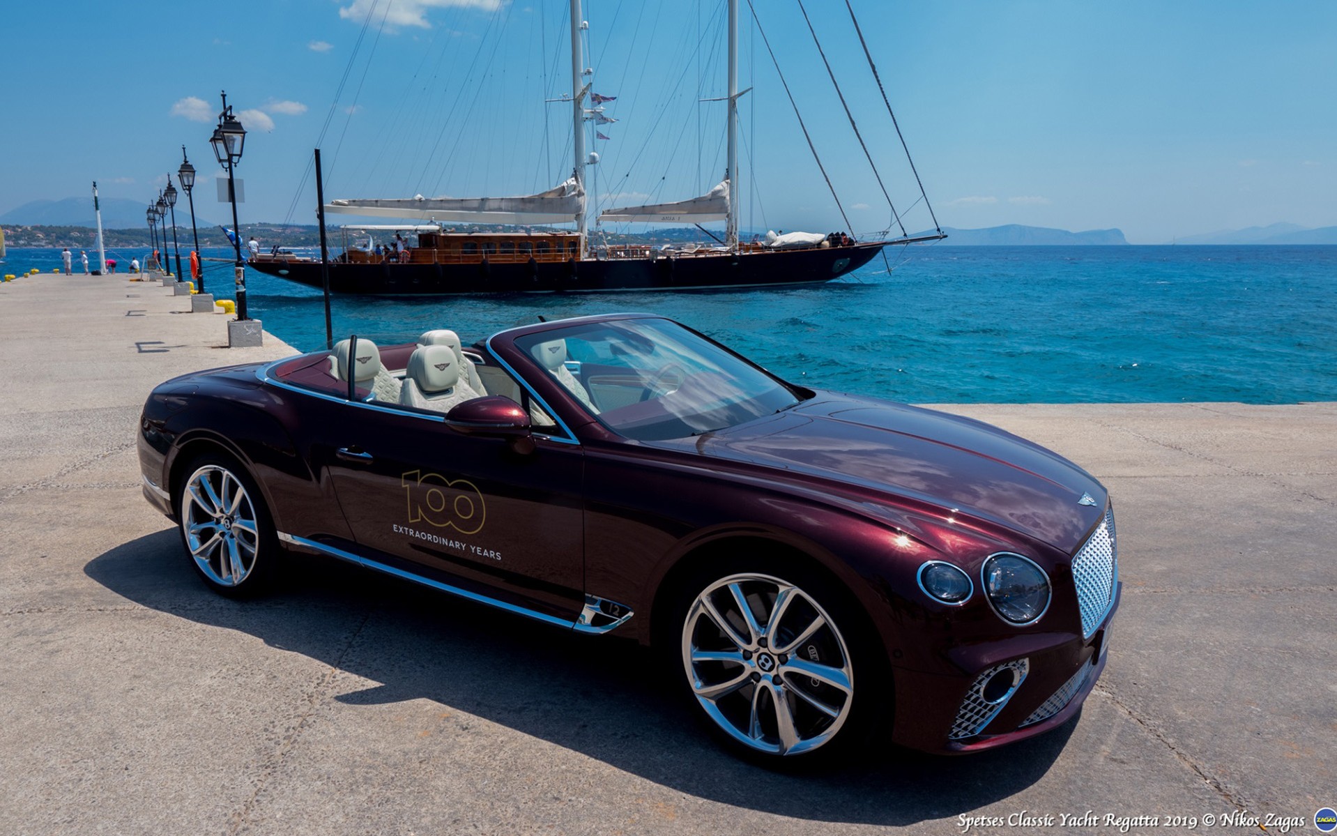 Μία Bentley Continental GT W12 Convertible στις Σπέτσες