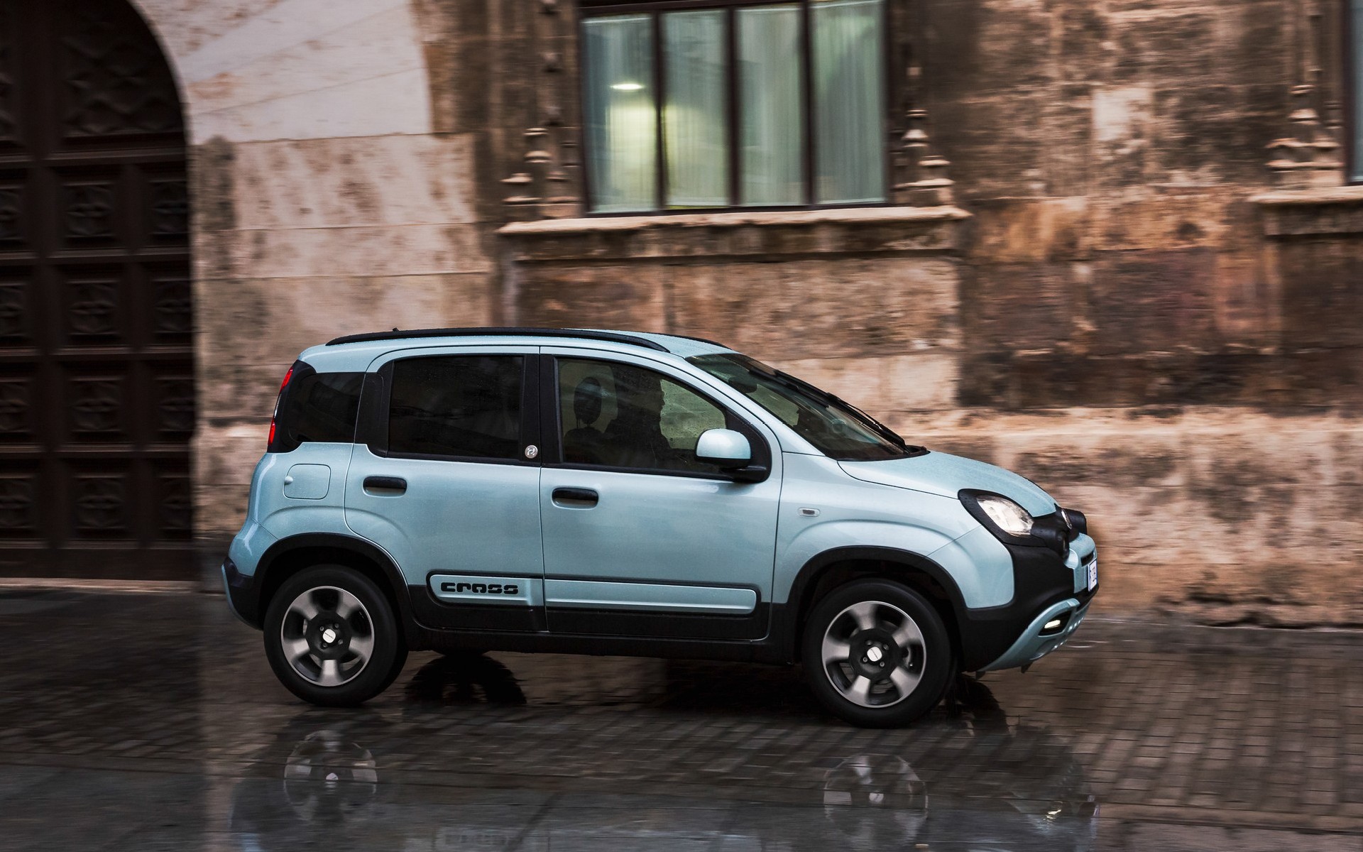 Ήρθε το Fiat Panda Hybrid με τιμή από 11.990 ευρώ