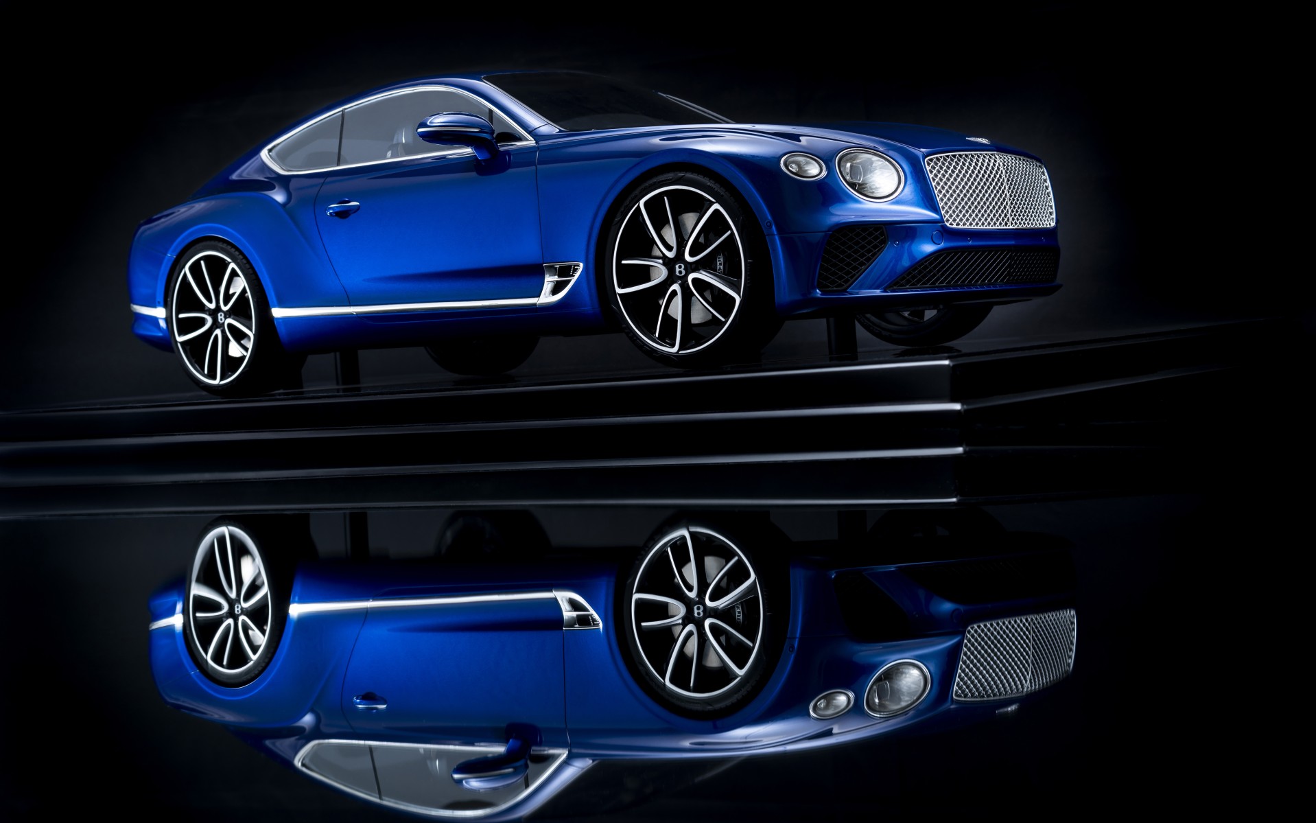 Μινιατούρα της Bentley Continental GT κοστίζει όσο ένα μεταχειρισμένο αυτοκίνητο