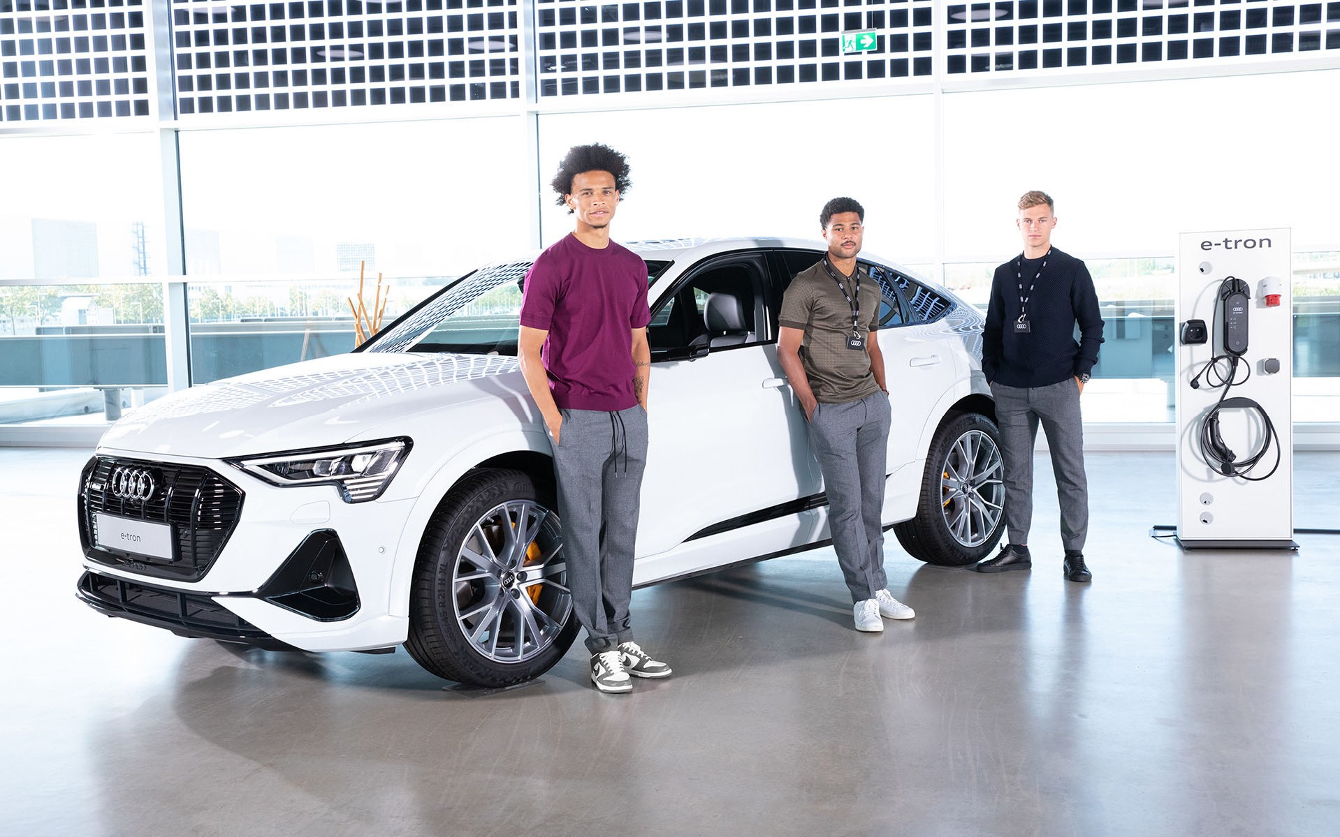 Μπάγερν Μονάχου: Η πρώτη ποδοσφαιρική ομάδα με ηλεκτρικά αυτοκίνητα