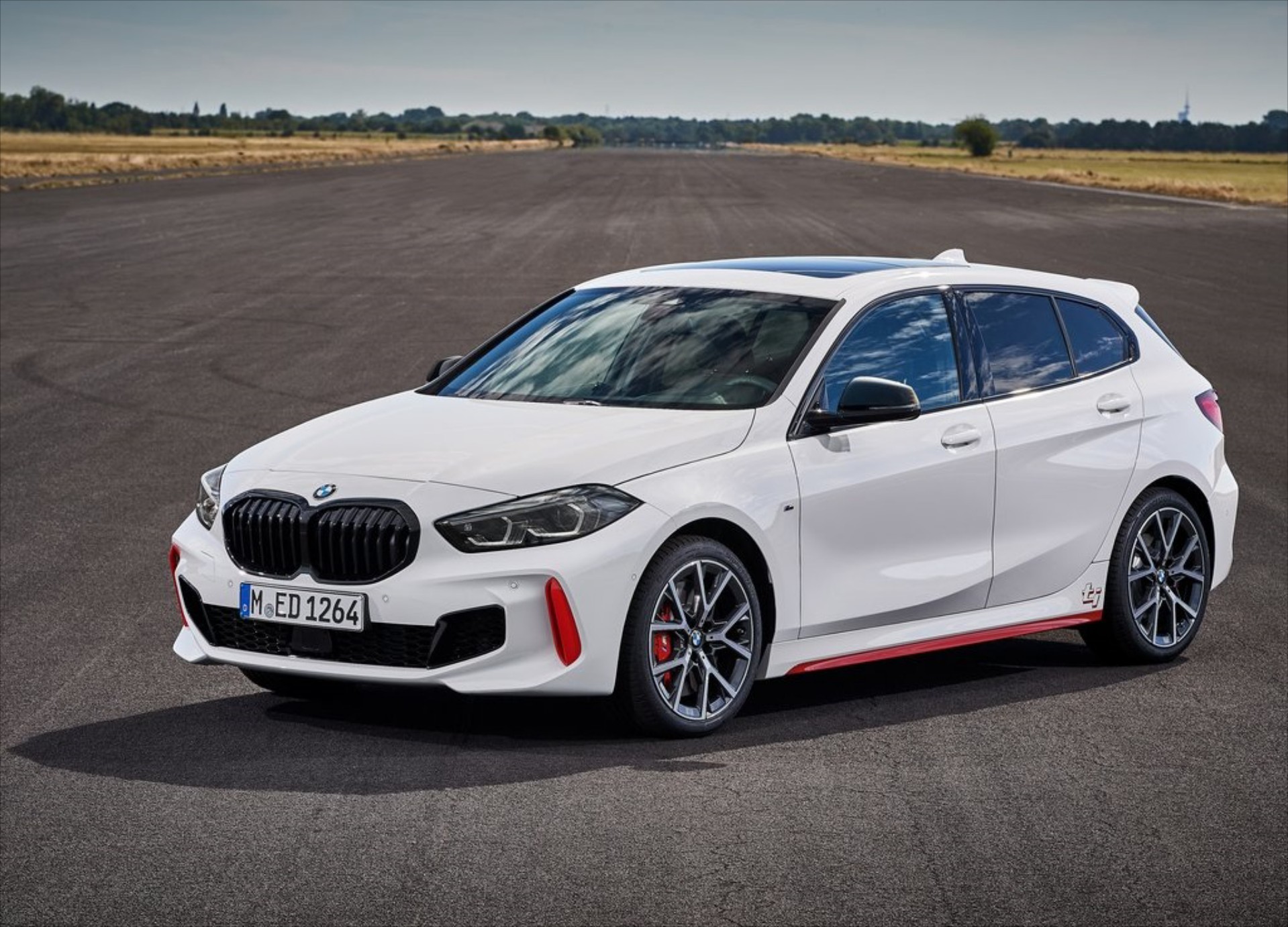 Η BMW αποκαλύπτει τη νέα 128ti