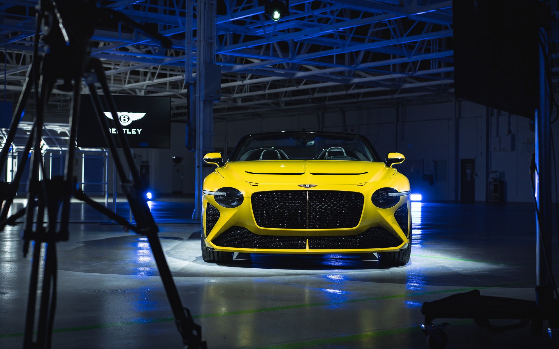 Μόνο ηλεκτρικές οι Bentley από το 2030! 