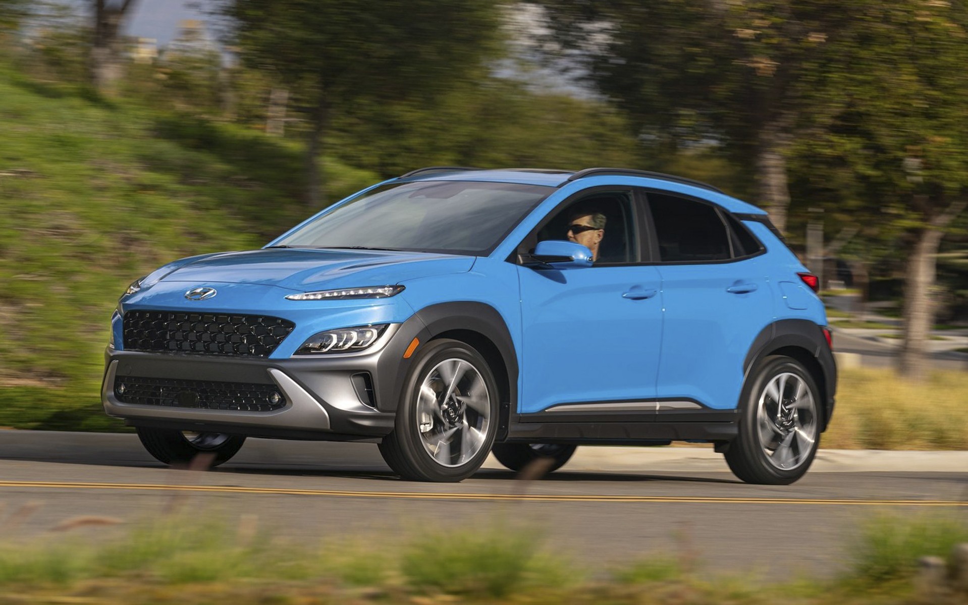 Δοκιμή Hyundai Kona 1.6 T-GDi 198 PS: Έξτρα καλπασμοί σε τιμή πρόκληση