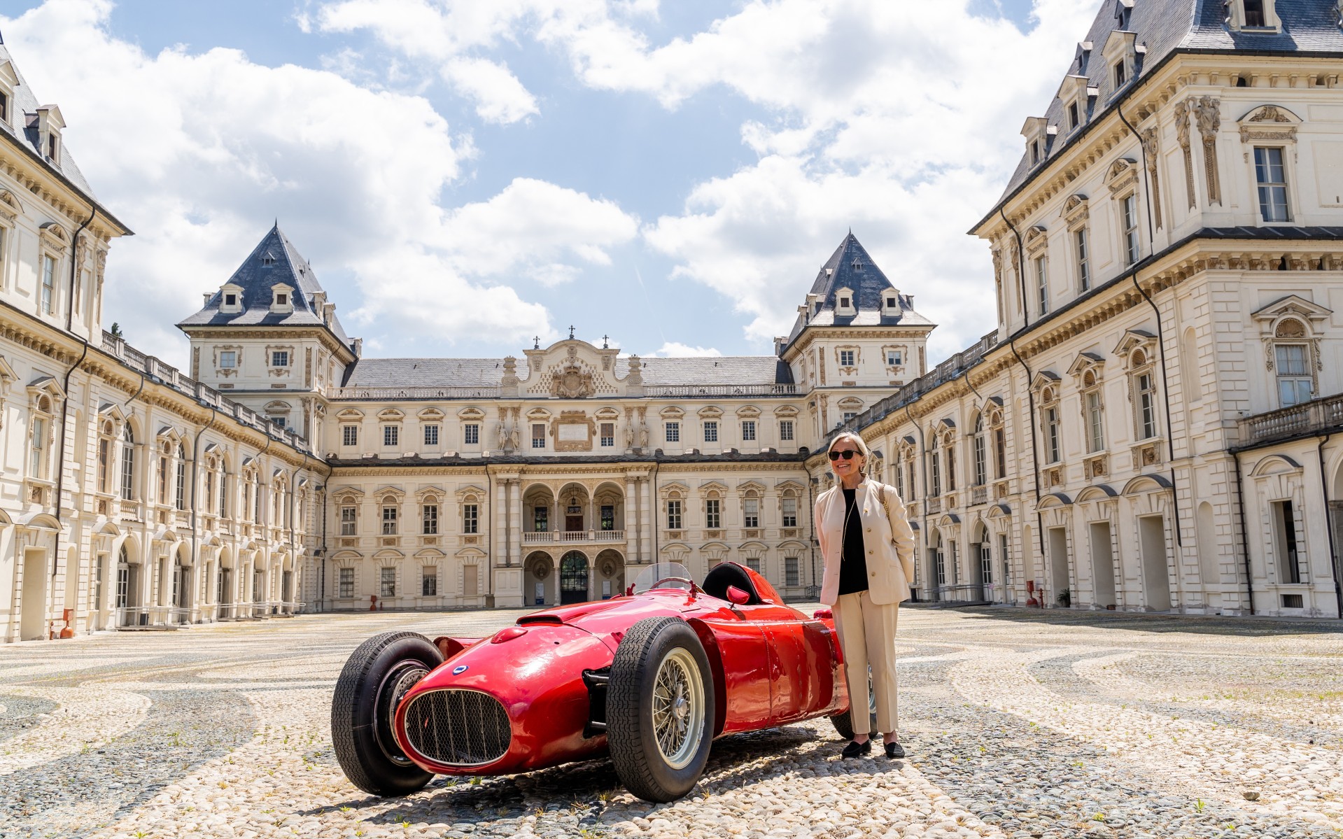 H Lancia D50 του μεγάλου Alberto Ascari επιστρέφει στον τόπο του εγκλήματος (video) 