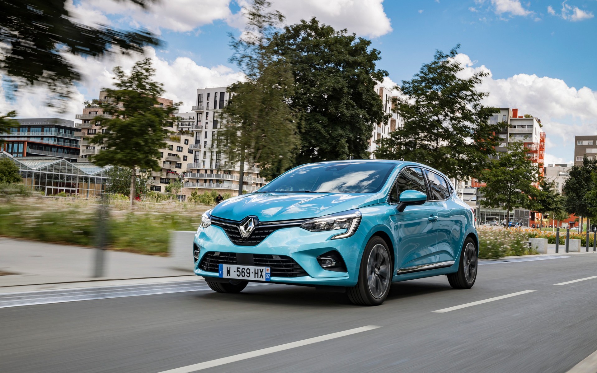 Δοκιμή Renault Clio E-Tech: Mε 140 ίππους και κατανάλωση 3,8 lt/100km! 