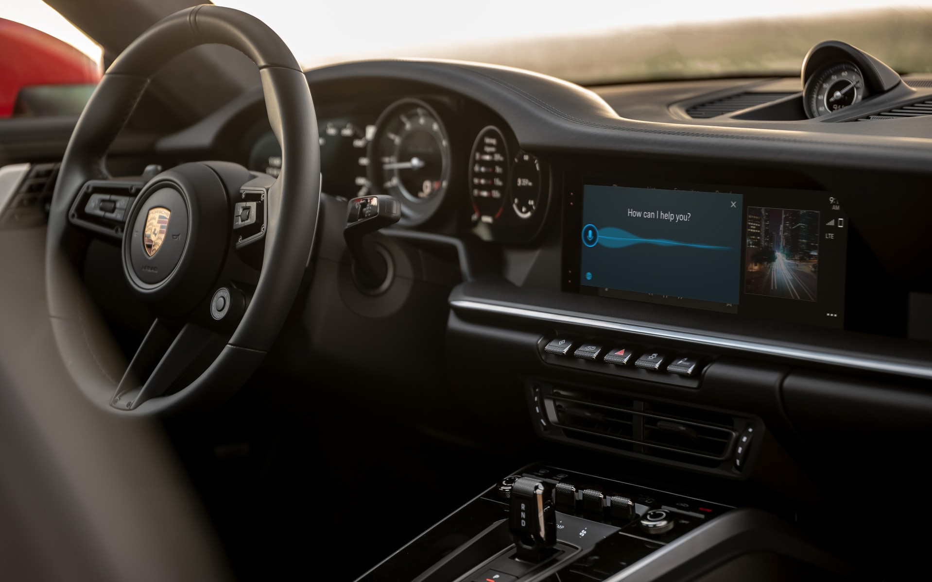 Σε νέο, ψηφιακό κόσμο πετάει η Porsche