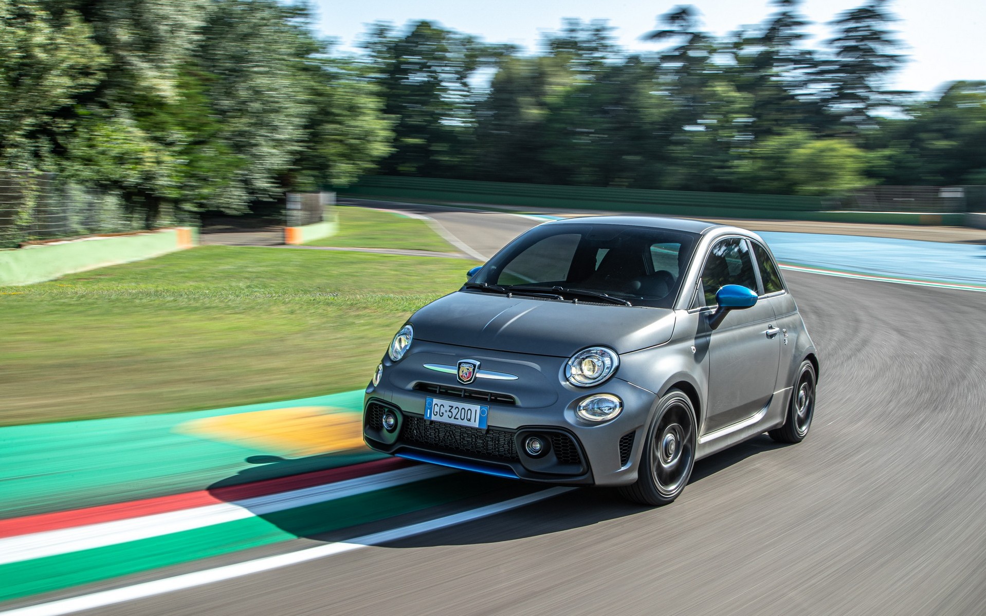 Abarth F595: Με τον κινητήρα της Formula 4! (video)