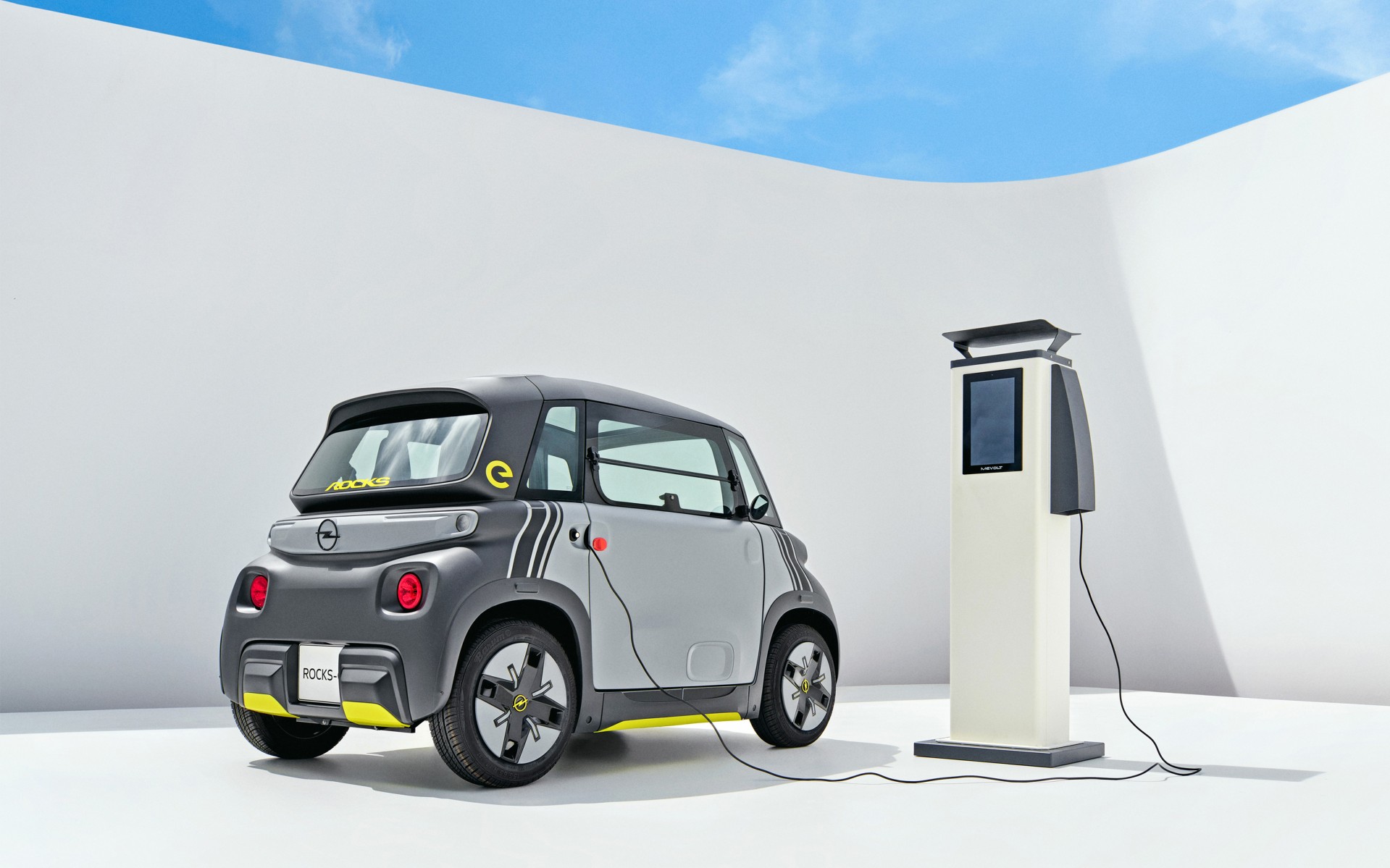 «Κλειδί» για την πόλη το Opel Rocks-e – Το οδηγείς από 15 χρόνων