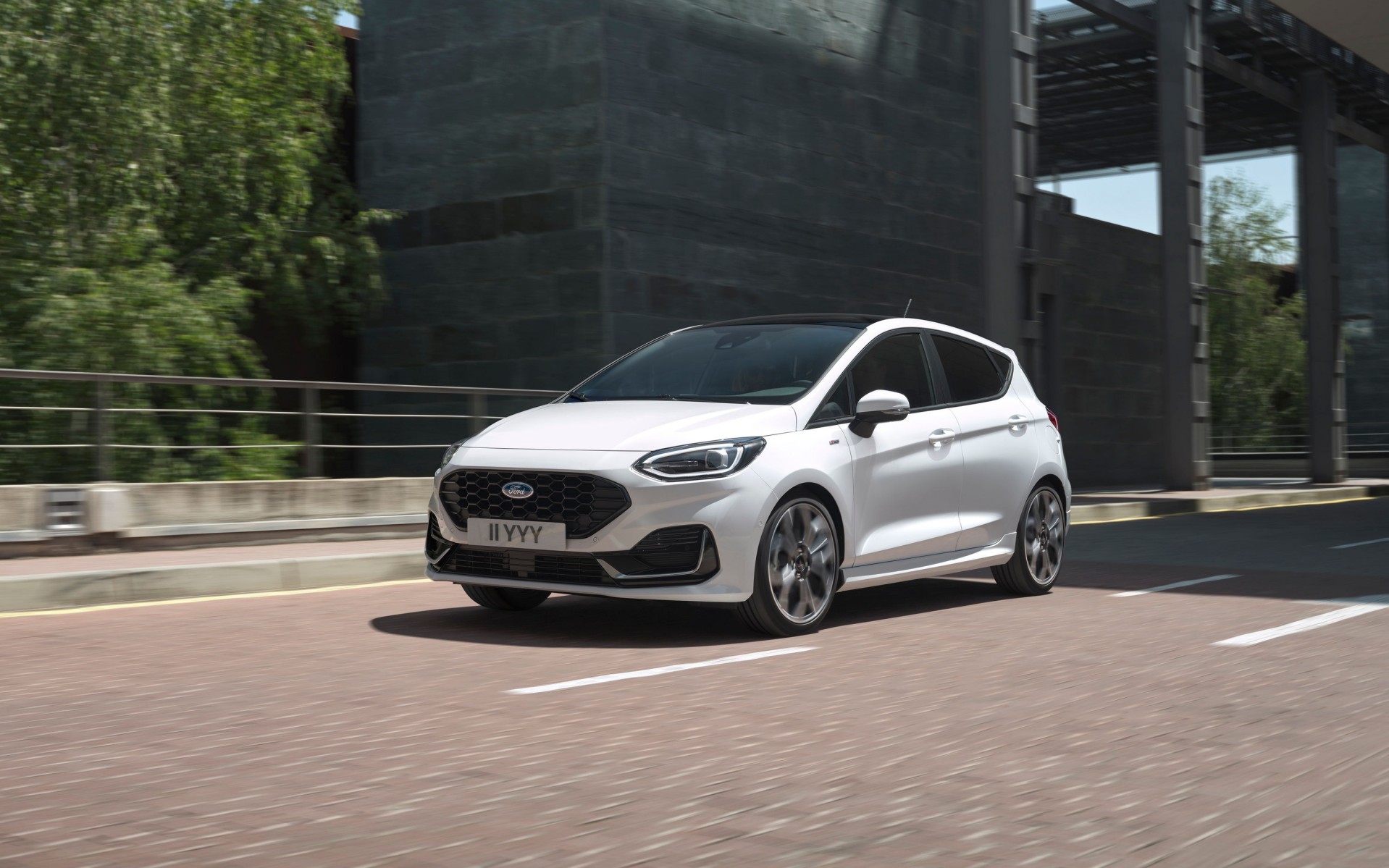 <br />
<b>Notice</b>:  Undefined property: stdClass::$title in <b>/home/www3gocar/public_html/templates/t2024/ice_c/9a1326b63621589c2d0ae49576f7df8a09573c42_0.file.box.featured.tpl.php</b> on line <b>89</b><br />
