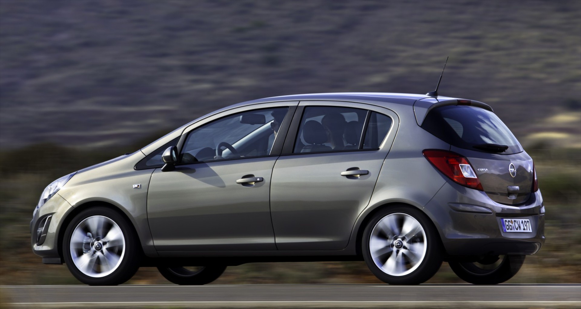 <br />
<b>Notice</b>:  Undefined property: stdClass::$title in <b>/home/www3gocar/public_html/templates/t2024/ice_c/9a1326b63621589c2d0ae49576f7df8a09573c42_0.file.box.featured.tpl.php</b> on line <b>89</b><br />