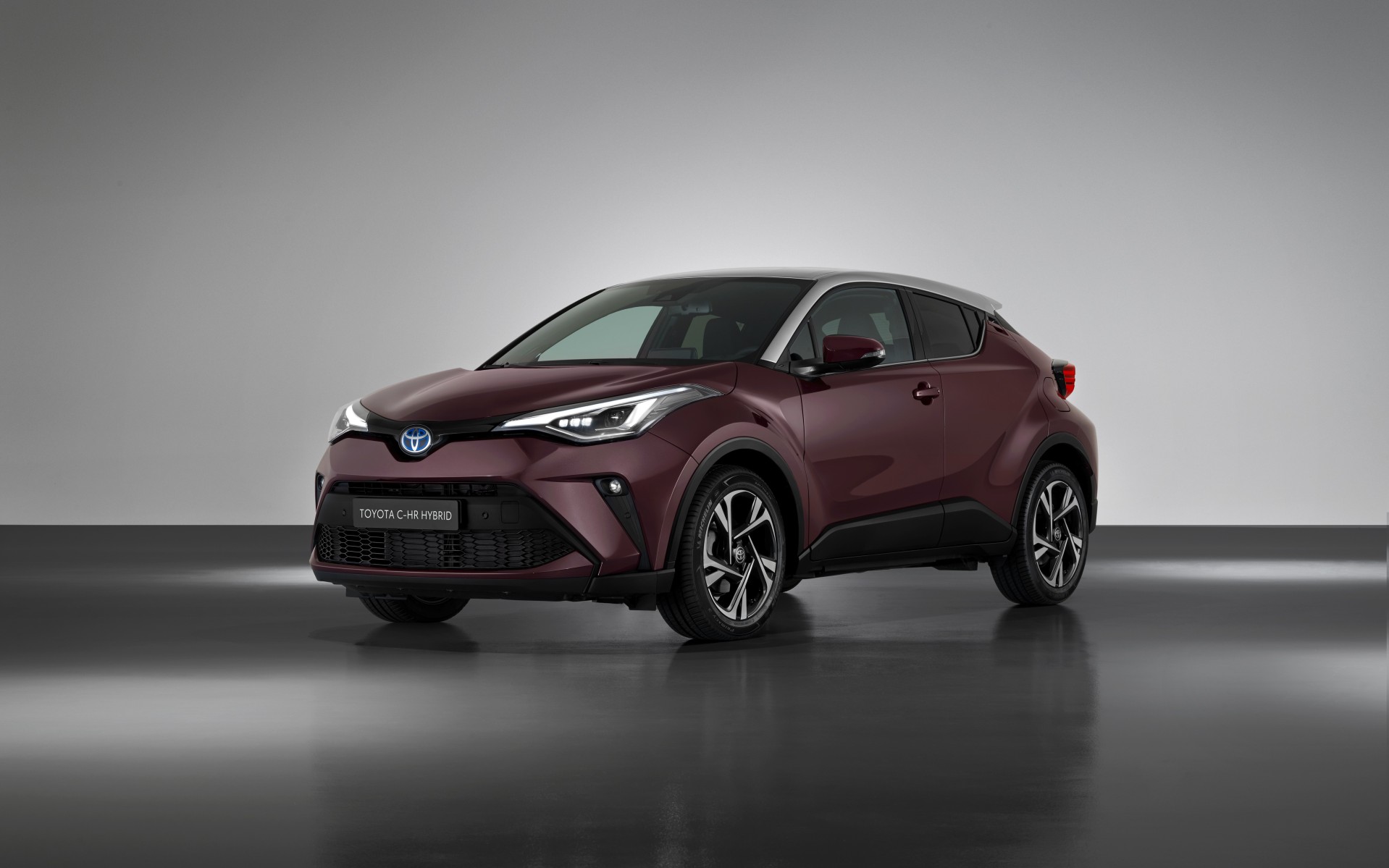 To Toyota C-HR φρεσκάρεται για το 2022