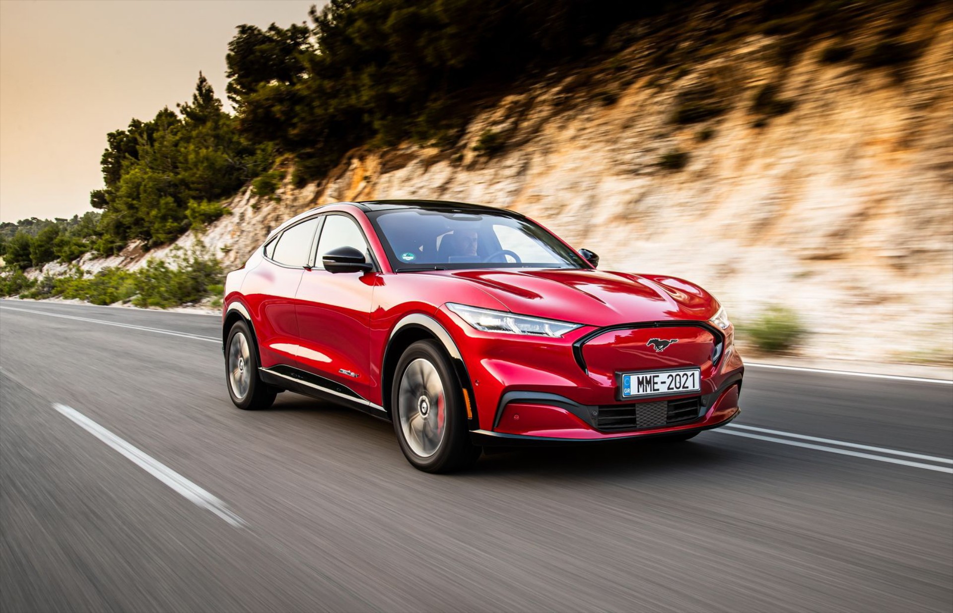 Ford Mustang Mach-E: Σύμβολο της νέας, ηλεκτρικής εποχής