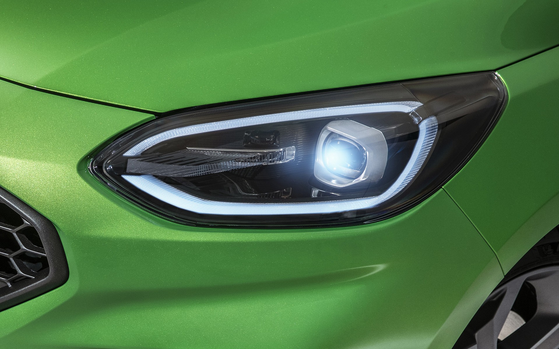 Σπορ supermini με υβριδική τεχνολογία και κατανάλωση 4,9 lt/100 km - Ποιο είναι;