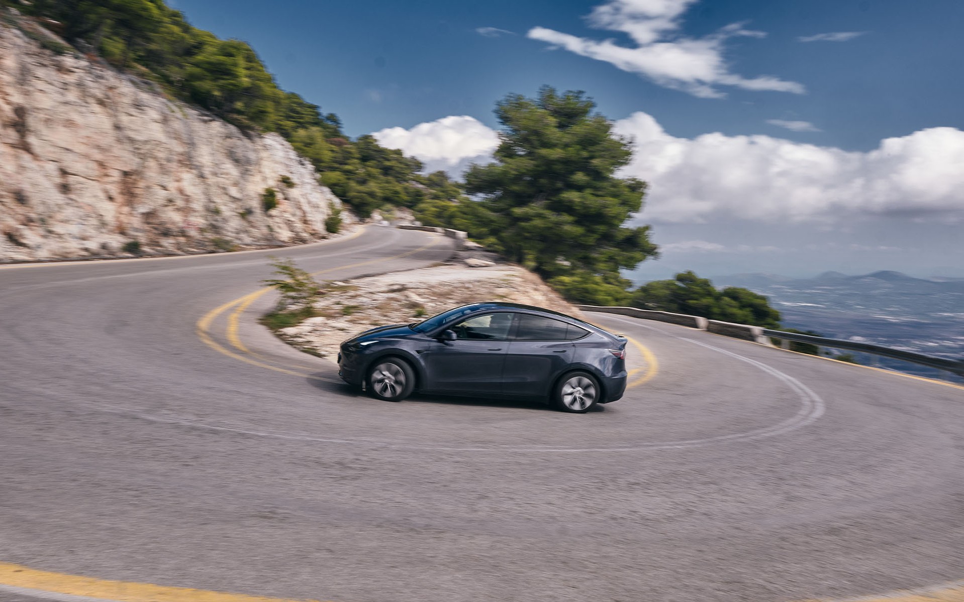 Ηλεκτρικά crossover: Αυτοί είναι οι πιο δυνατοί αντίπαλοι του Tesla Model Y