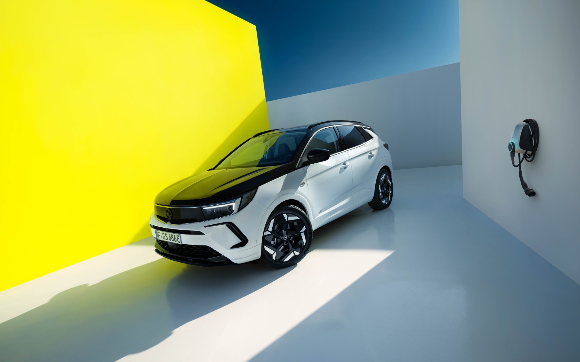 Opel Grandland GSe: Το υβριδικό SUV των 300 ίππων – Πότε έρχεται στην Ελλάδα