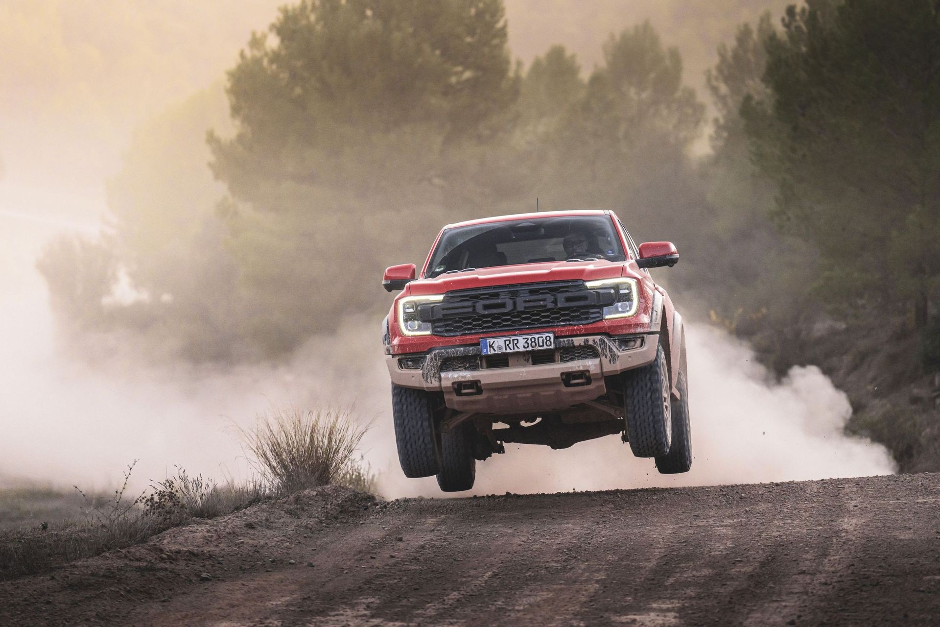 Οδηγούμε το Ford Ranger Raptor: Σπορ αυτοκίνητο παντός εδάφους