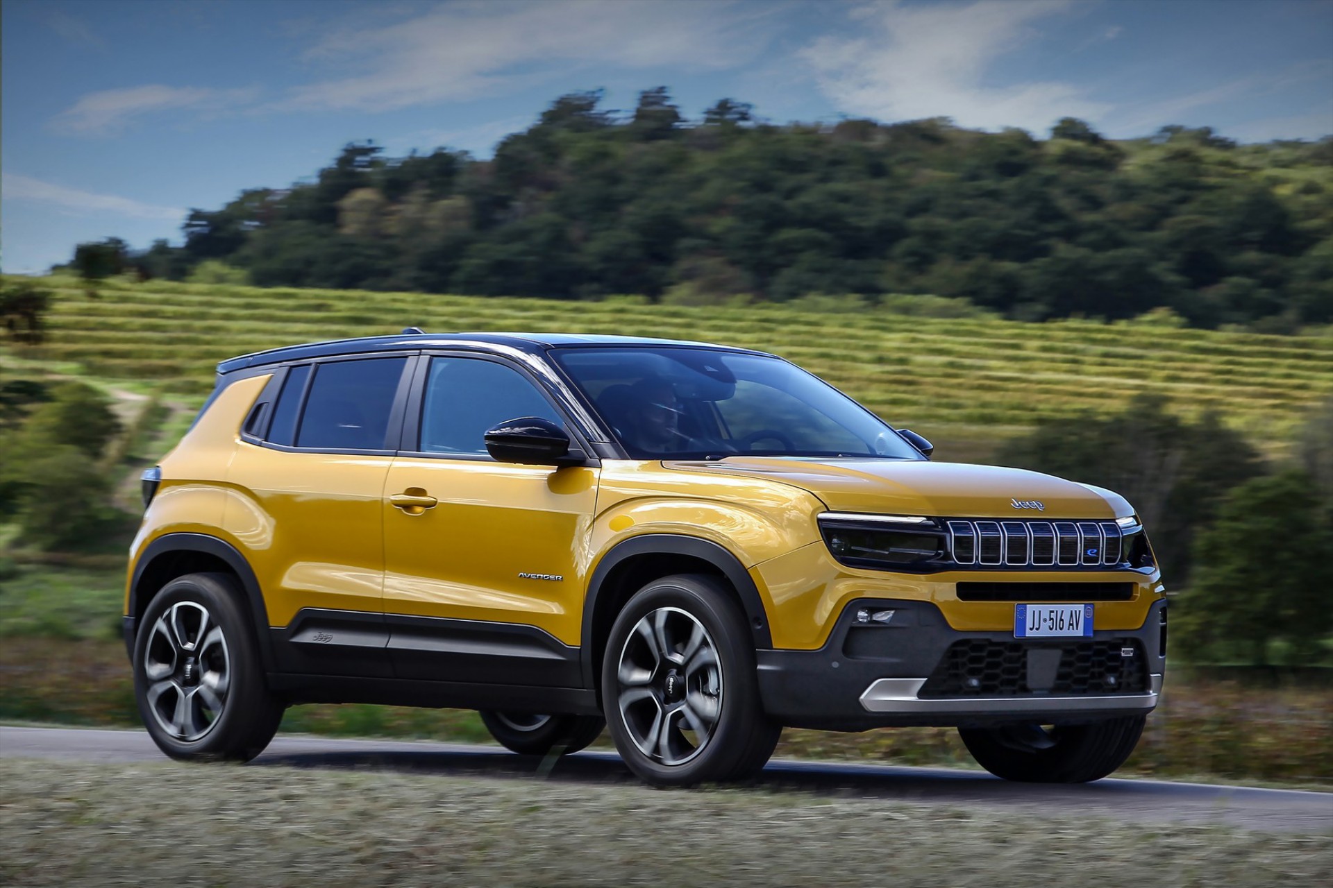Jeep Avenger: Στην Ελλάδα το νέο ηλεκτρικό SUV - Τιμή
