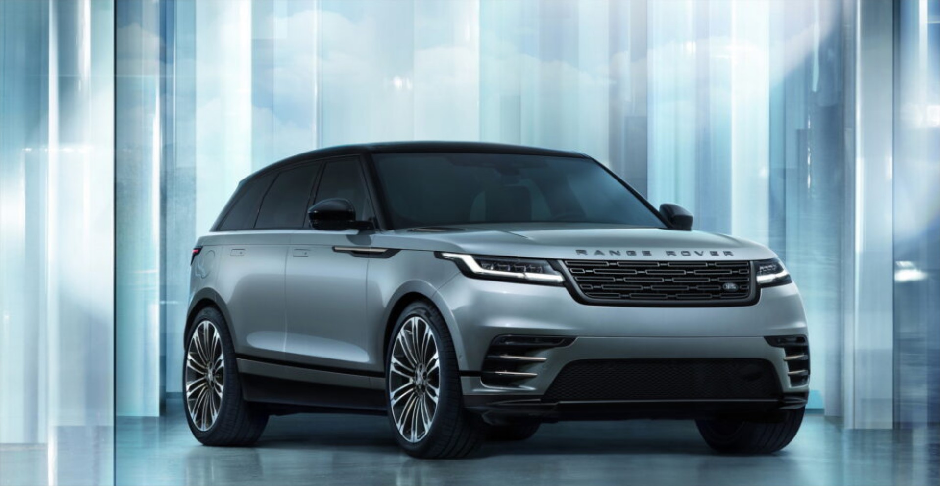 Το Range Rover Velar αναβαθμίζεται με μεγαλύτερη ηλεκτρική αυτονομία