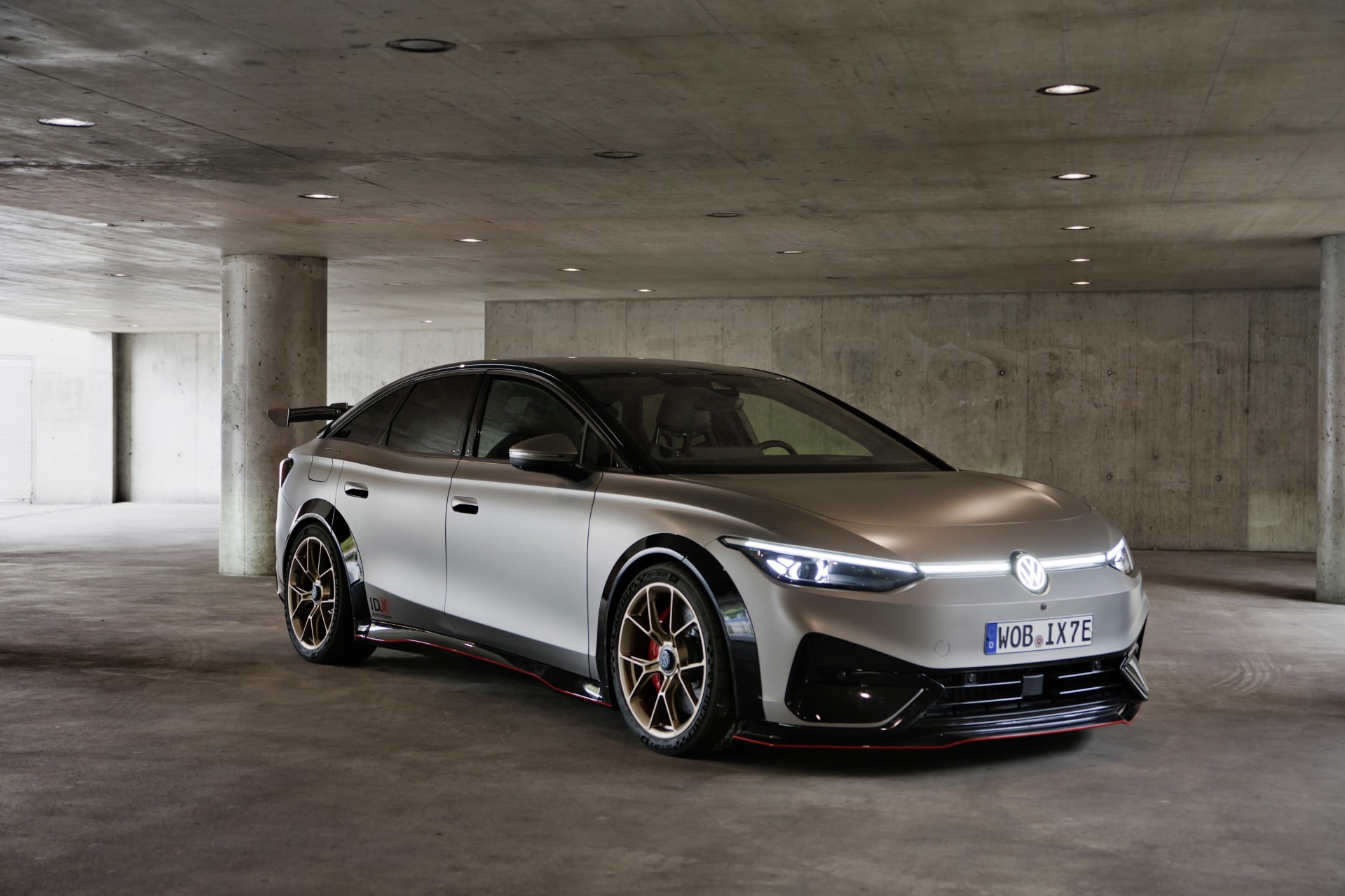 Volkswagen ID.X Performance: Σπορ ηλεκτρική λιμουζίνα 558 ίππων