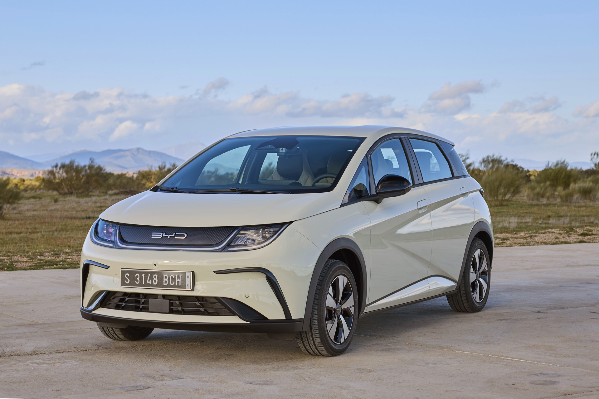 <br />
<b>Notice</b>: Undefined property: stdClass::$title in <b>/home/www3gocar/public_html/templates/t2024/ice_c/9a1326b63621589c2d0ae49576f7df8a09573c42_0.file.box.featured.tpl.php</b> on line <b>89</b><br />