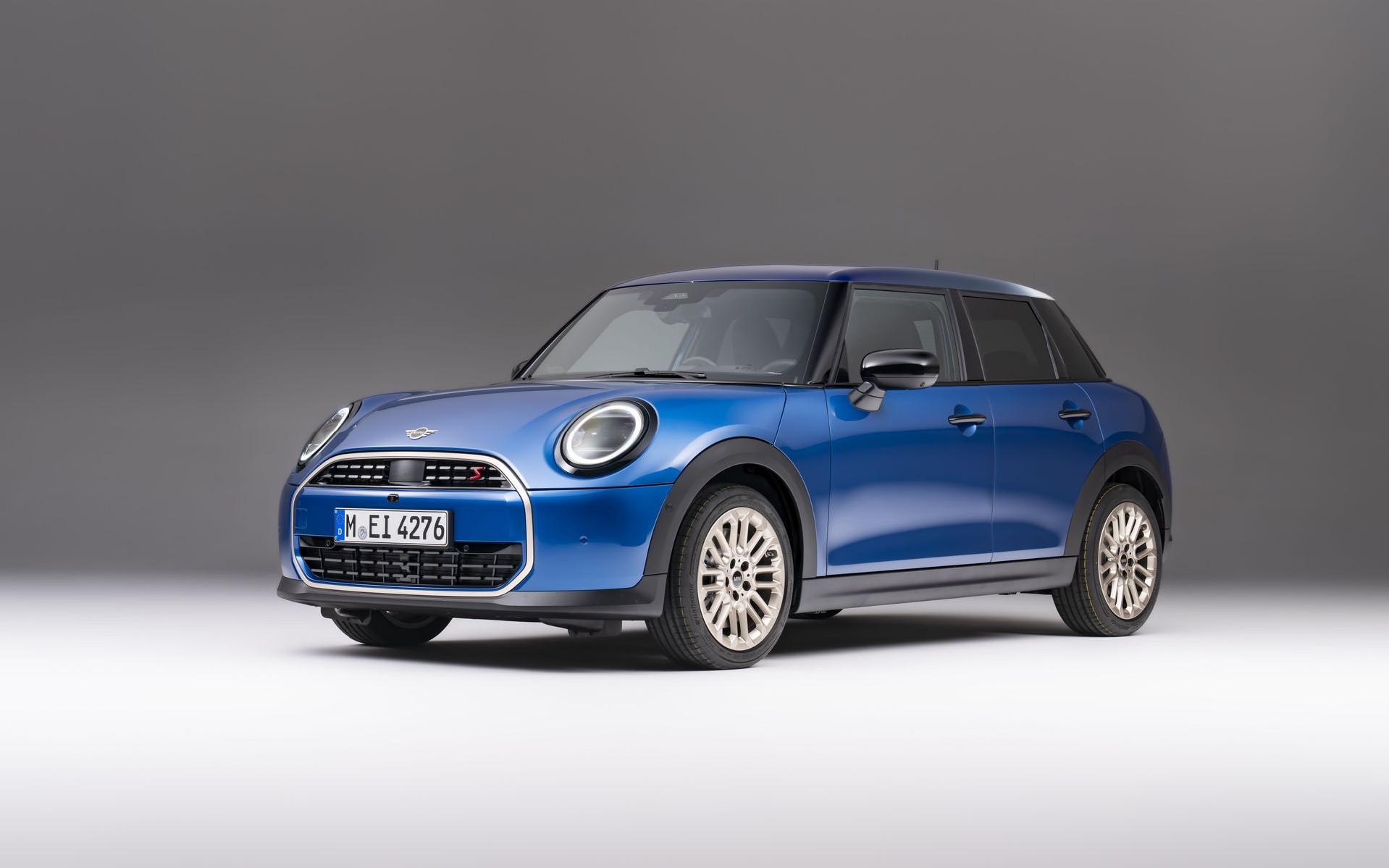 Επίσημο: Αυτό είναι το νέο 5θυρο MINI Cooper - Οι πρώτες τιμές