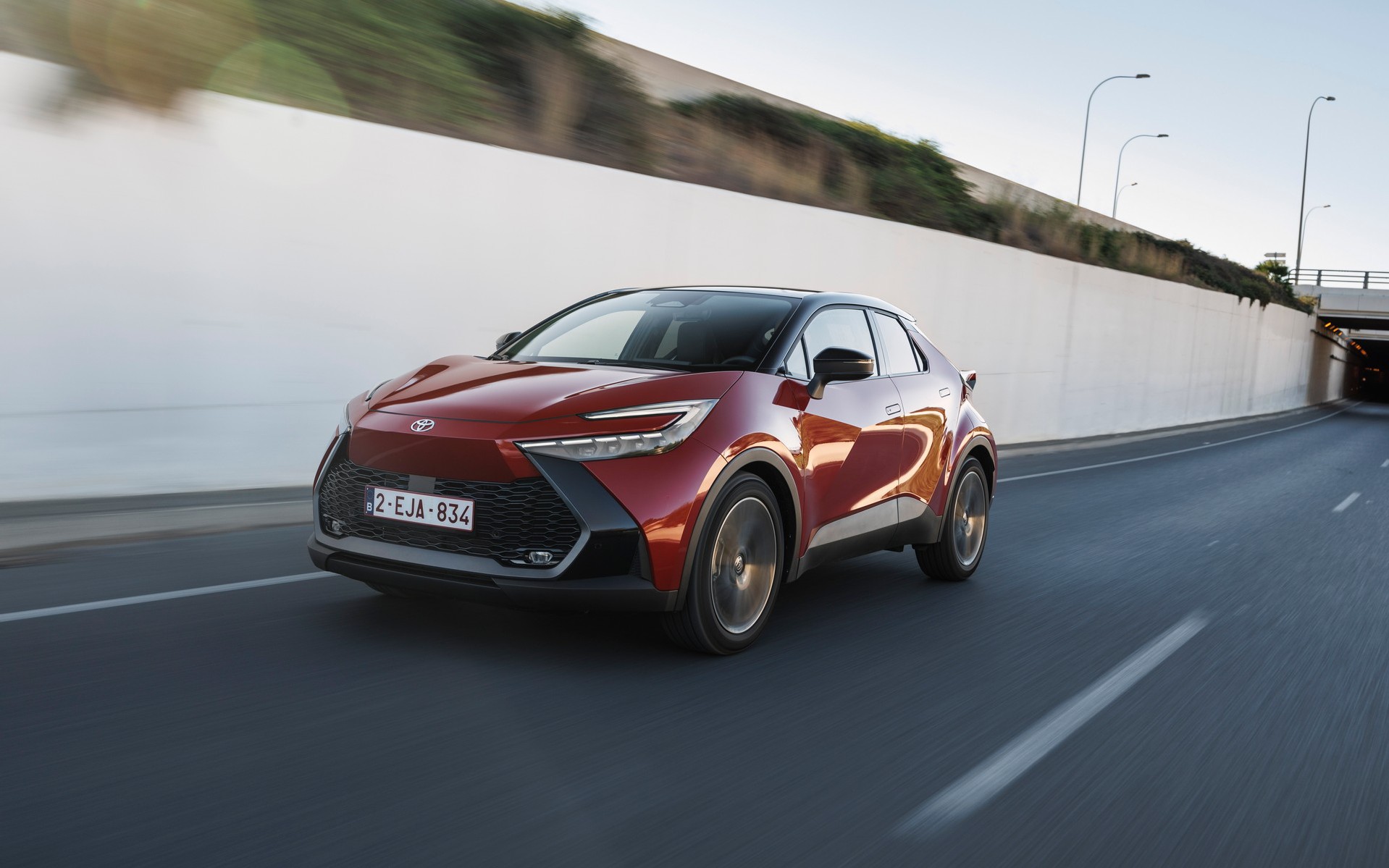 Toyota C-HR: Ο βασιλιάς των υβριδικών!