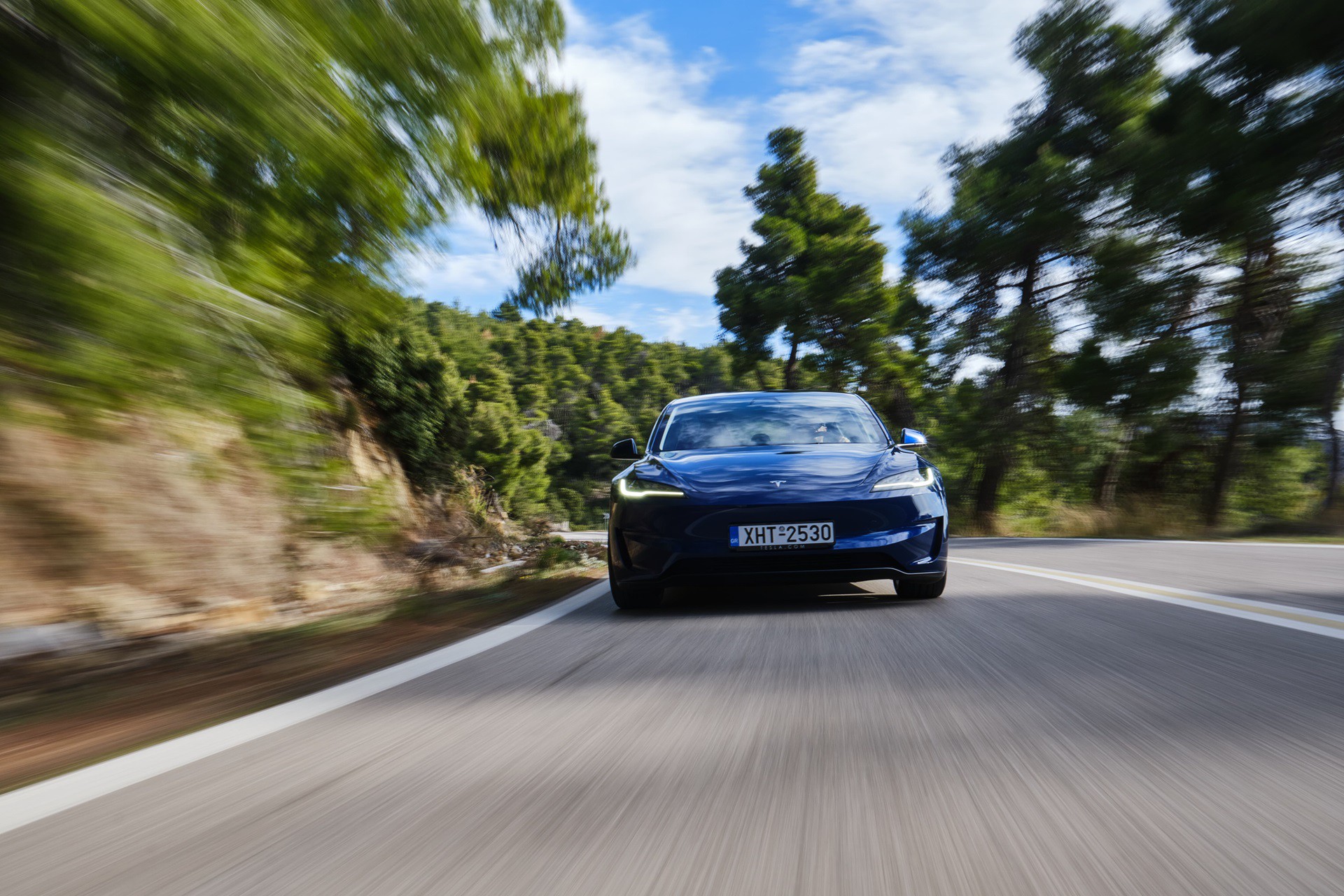 Δοκιμή Tesla Model 3 Performance - Λύκος με μανδύα προβάτου