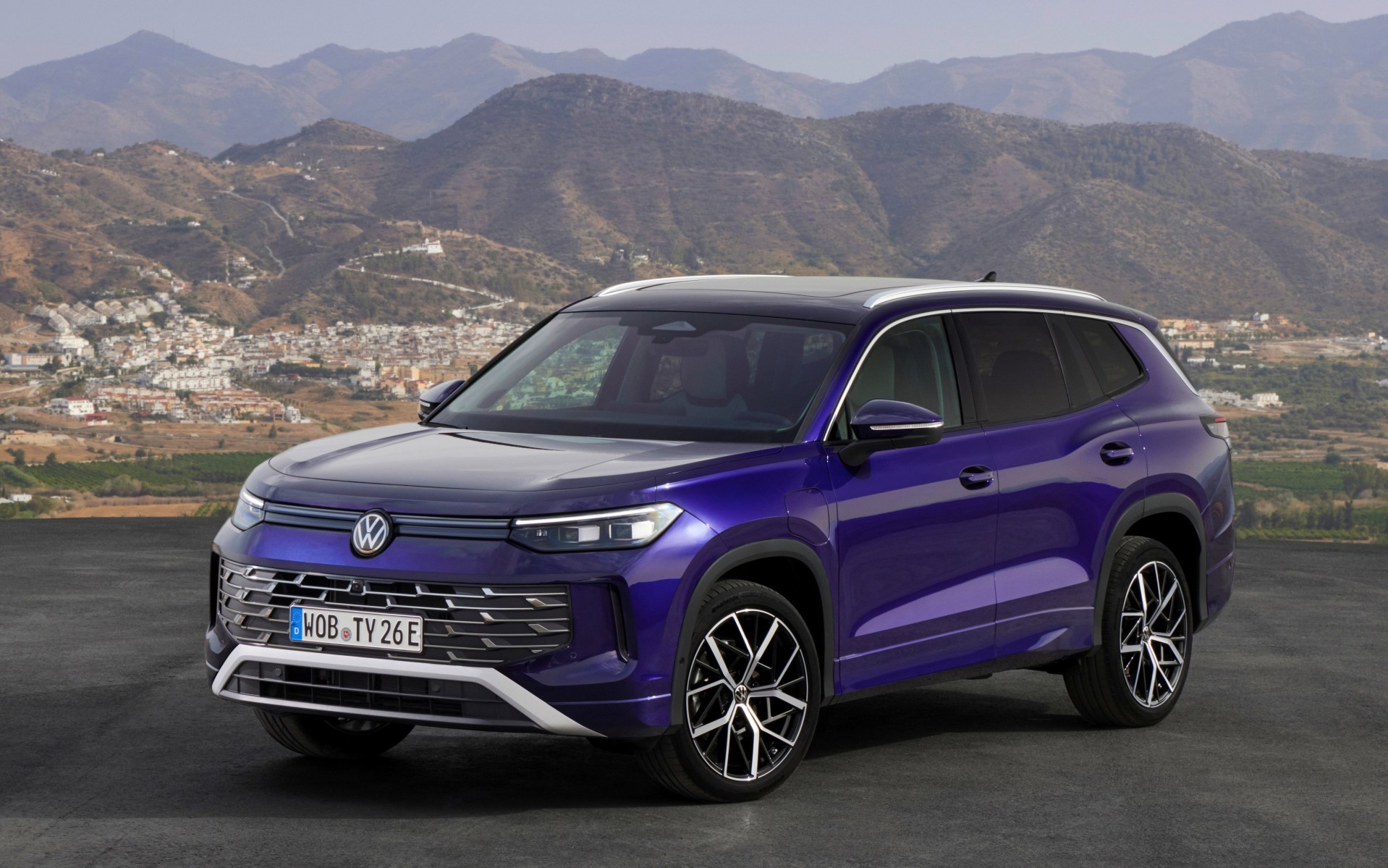 Στην Ελλάδα το 7θέσιο Volkswagen Tayron με 850 lt πορτμπαγκάζ - Τιμή