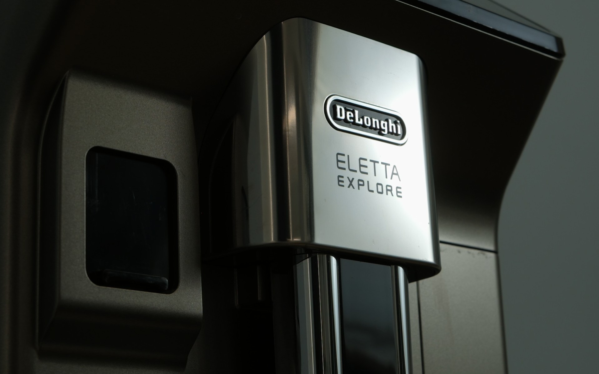 Πλήρως Αυτόματη Μηχανή Καφέ Eletta Explore της De'Longhi: Η τελειότητα στον καφέ!