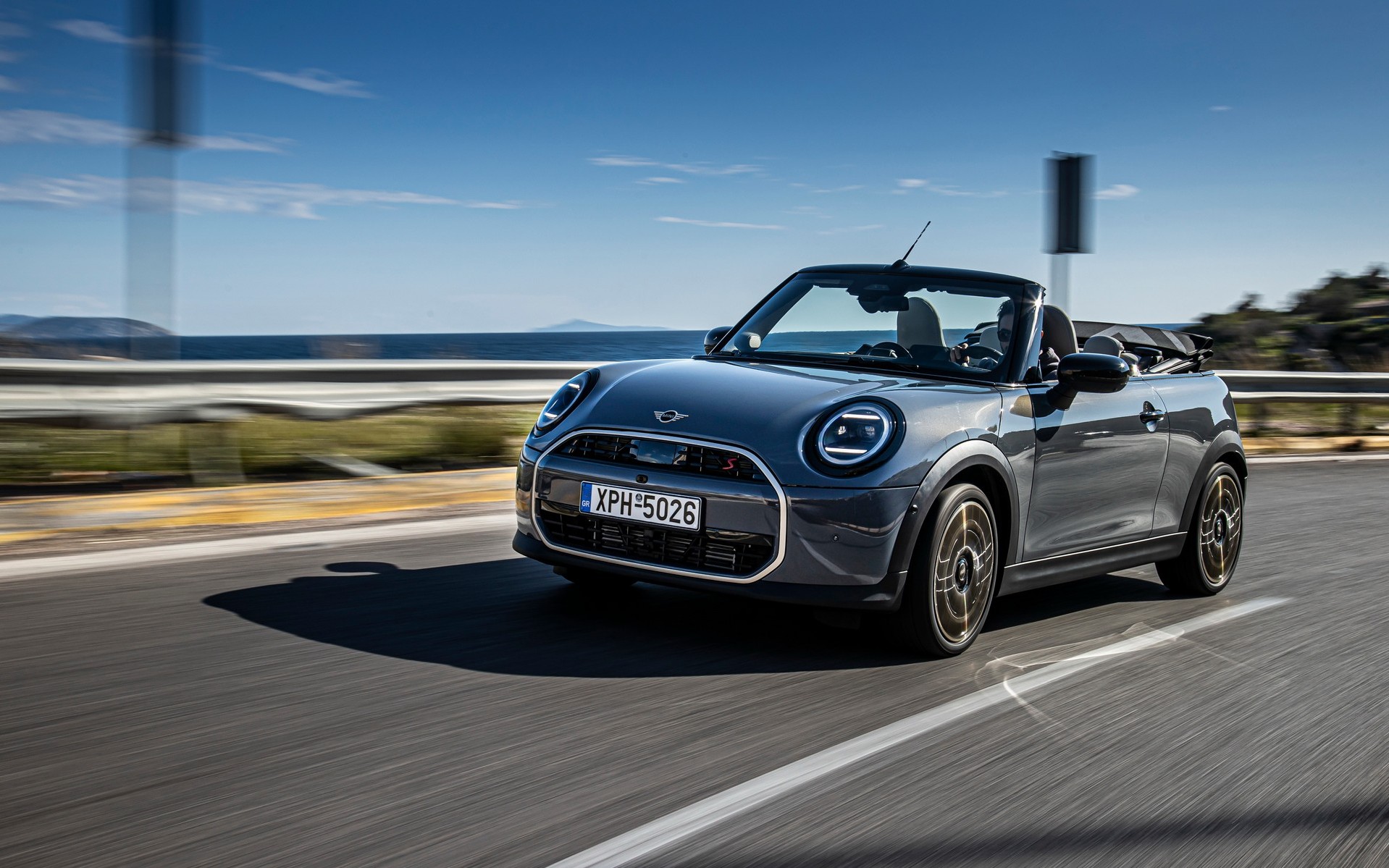 Δοκιμή MINI Cooper S Cabrio: Τρία σε ένα