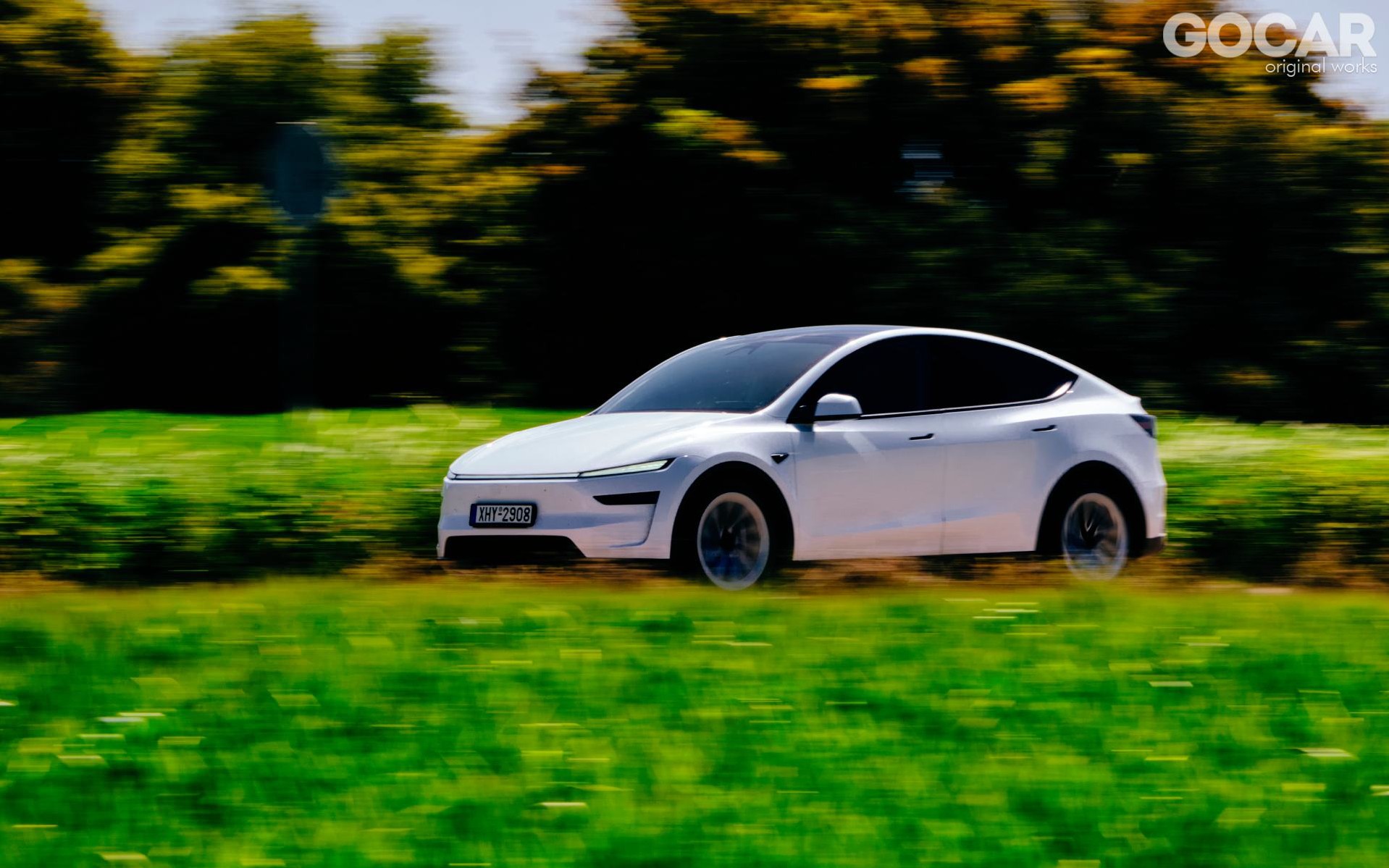 Δοκιμή Tesla Model Y Long Range AWD: Κόντρα σε όλους